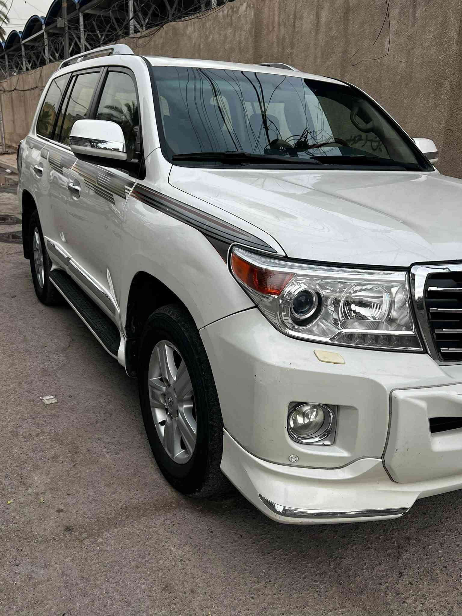 السلام وعليكم لاند كروز 20013بدون ضرر كفاله
عد شخوط بسيطه السعر المطلوب ٣٠٥
***********
