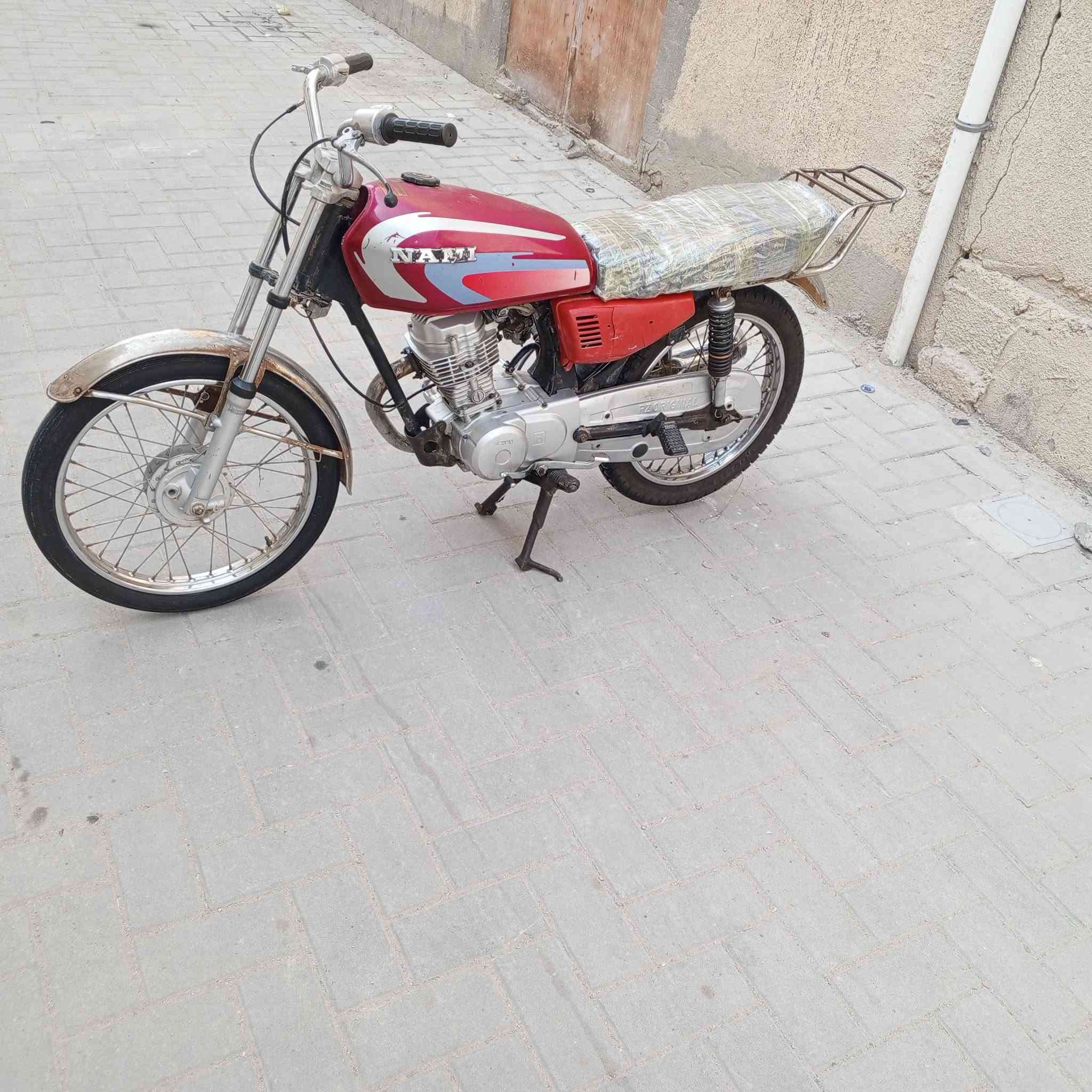 نامه • مديل 22 • مكينة ما مفتوحة