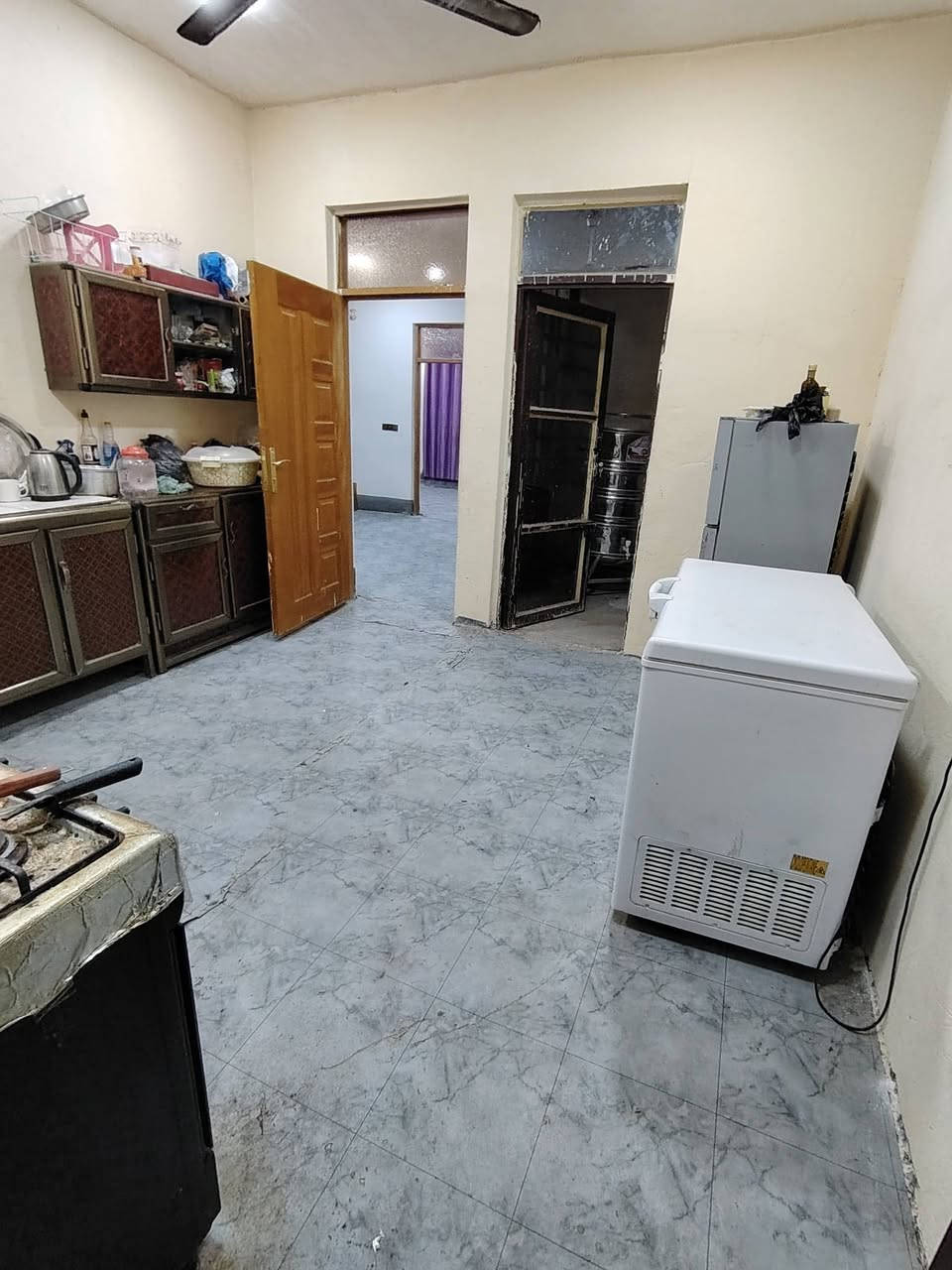 إعلان عقاري مميز - بيت زراعي للبيع
المواصفات الأساسية:
​المساحة: 250 متر مربع (بناء حديث)
​الموقع: ناحية الرشيد - منطقة العكاشات
​التفاصيل الداخلية: 2 غرف نوم | صالة واسعة | استقبال | مطبخ | صحيات داخلية وخارجية.
​مميزات إضافية: يحتوي على محل تجاري في الواجهة (مناسب جداً للمشاريع أو الاستثمار).
​ملاحظة: البيت بناء حديث خالي من السيراميك (تستطيع إكماله حسب ذوقك الخاص).
​📞 للاستفسار والحجز:
الاتصال على الرقم أدناه (متوفر اتصال أو واتساب):
***********
