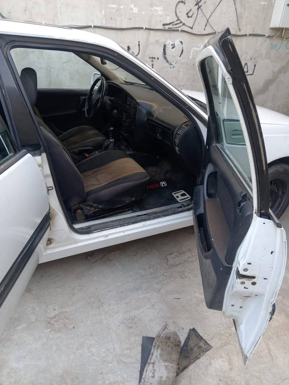 السلام عليكم  اوبل اوميكا حجم 20 موديل 91 كير محرك شرط اني الشرعي شرط التحويل سعرها 33 وبيها مجال بسيط ***********
