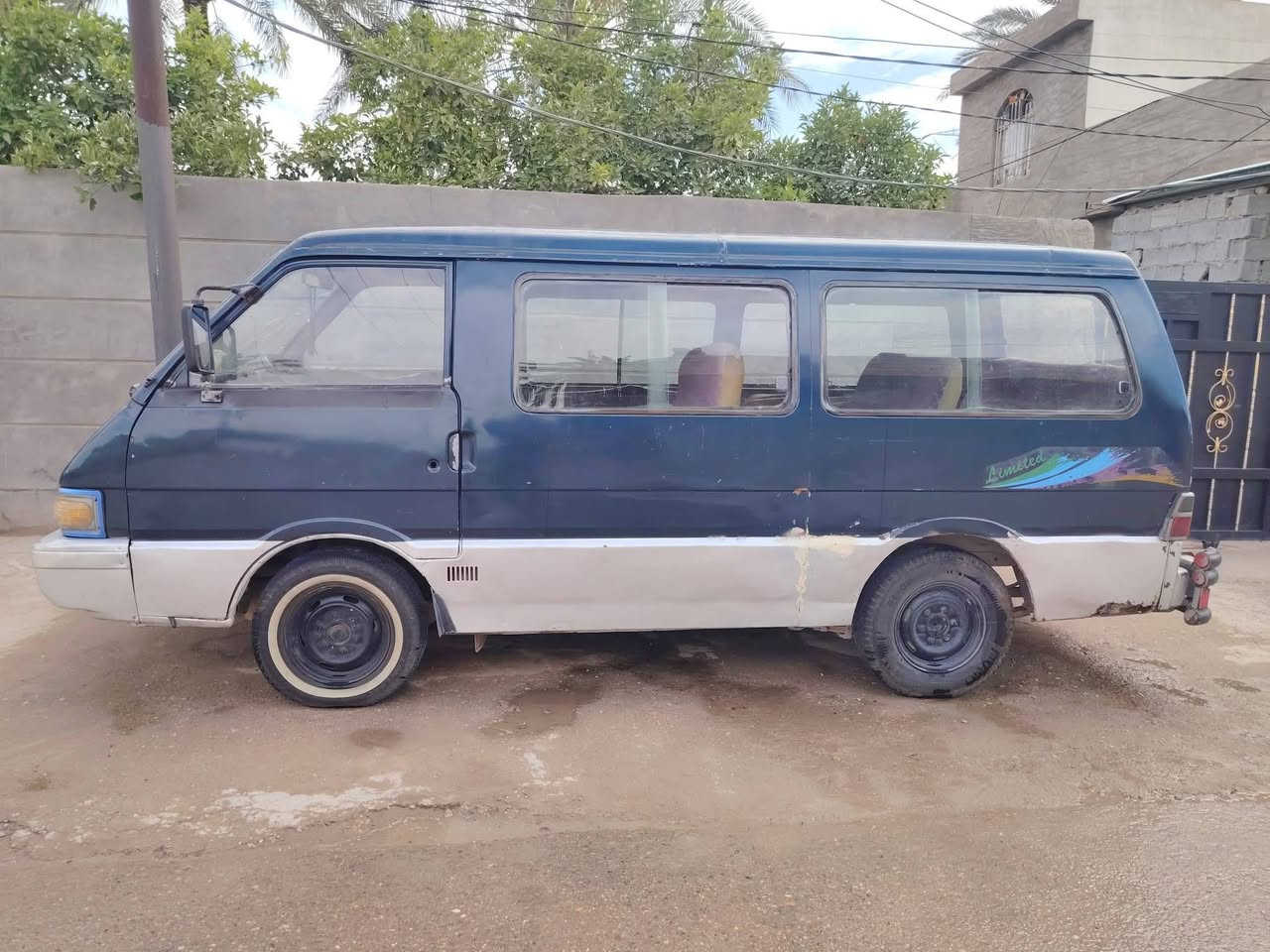 كيا بستا موديل 95
سنوية ل 28 بأسمي السياره 
باتري جديد تخم تاير اكسل كير
مكينة بدايه صرف
40$ وبيها مجال
***********
