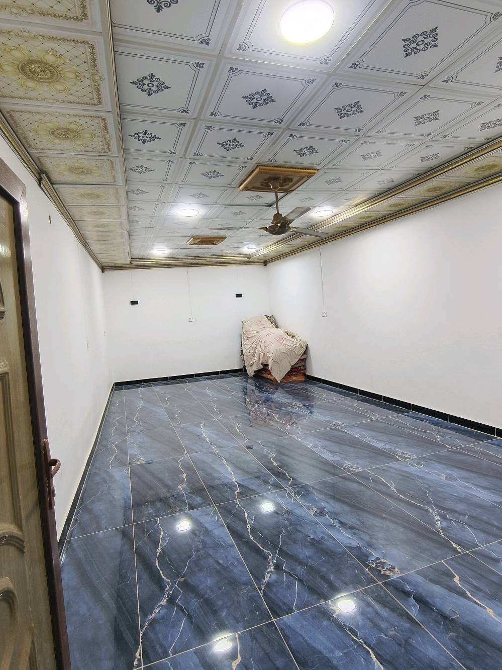 العنوان// ديالى المقداديه شهربان
منطقه // العقود الجديده
خدمات متوفره
المنزل يحتوي على// صاله  // غرفتين//مطبخ//استقبال//حديقه// 
الستفسار عبر الهاتف// ***********