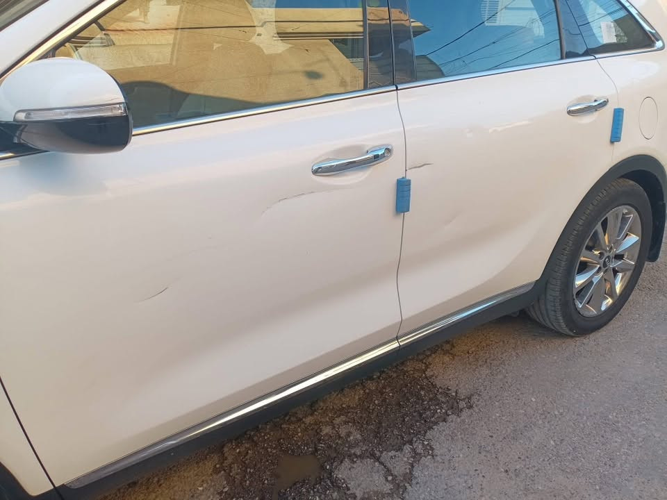 السلام عليكم سورينتو للبيع موديل 2018  خليجي ماشية ١٠٨بدون صبغ اكو طخة بين البابين ما مصلح ومبين بالصور محرك ٦ سلندر كير ومكينة مكفول فول عدا البانوراما السعر ٢٠٥ على خاص مكان بغداد جميلة ***********
