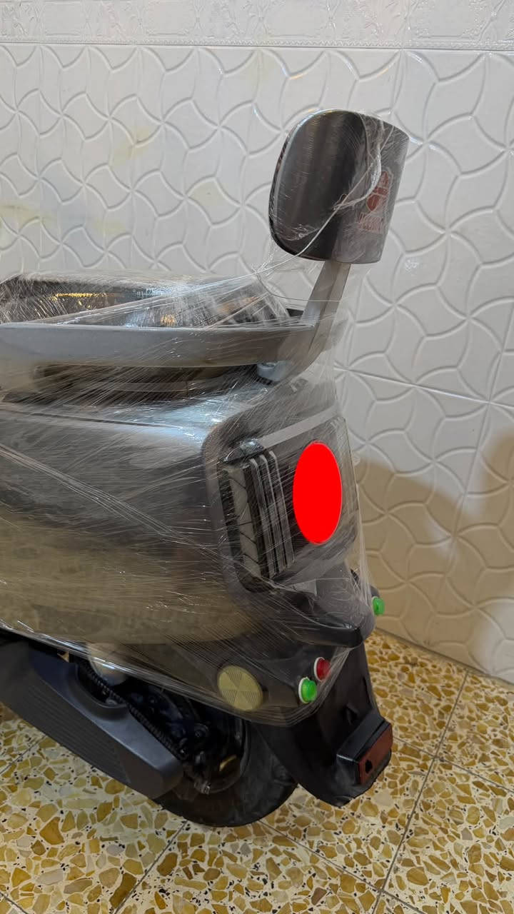 🚨 دراجة شحن للبيع بسعر 550 ألف وبيها مجال للشراي 🚨

السلام عليكم
⚡ دراجة شحن للبيع، كاملة ومكملة، 

🔹 السرعة: 60 كم/ساعة
🔹 6 بطاريات
🔹 سعة البطاريات: 32 أمبير
🔹 مساحة تخزين جيدة
🔹 ستاند جانبي وستاند كامل
🔹 بريكات أمامي وخلفي
🔹 دبل إشارة + إشارات يمين ويسار
🔹 لايت عالي وناصي
🔹 سماعة بلوتوث 🔊
🔹 شاحن تلفون 📱
الشاشة مالتها واكفه تصليحها 10 آلاف 

💰 السعر: 600 ألف دينار، وبيها مجال

📍 المكان: بغداد – الحرية – الدولعي

📞 للتواصل والاستفسار:
***********
