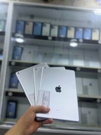 آيباد ٧ • آيباد ٨ • AirPods هدية