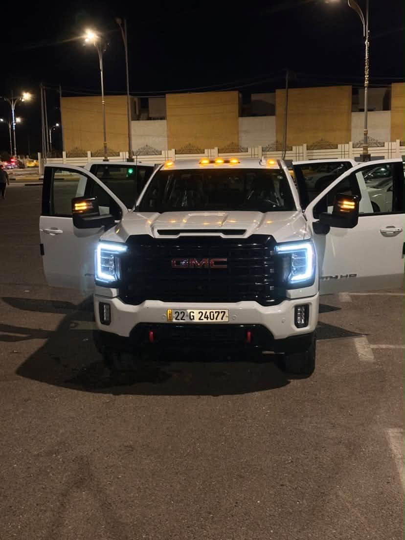 📣 للبيع: جمسي سييرا 2022 AT4 2500HD (الحجم الثقيل - ديزل) 🦍
• الموديل: 2022
• الفئة: AT4 (الإصدار الرياضي الفاخر للمهمات الشاقة والطرق الوعرة)
• حالة السيارة: كلين تايتل (Clean Title) - تقرير فحص نظيف بالكامل.
⚙️ القوة والأداء (المحرك الخارق):
• المحرك: Duramax Turbo-Diesel سعة 6.6 لتر V8 غني عن التعريف.
• القوة: 445 حصان مع عزم دوران خارق يصل إلى 910 رطل-قدم مخصص للسحب الثقيل.
• ناقل الحركة: Allison أوتوماتيكي من 10 سرعات لتوفير أعلى مستويات السلاسة وتحمل الأحمال الشاقة.
• نظام العادم: مجهز بنظام كبح المحرك (Engine Exhaust Brake) للمساعدة في المنحدرات أثناء القطر.

***********

