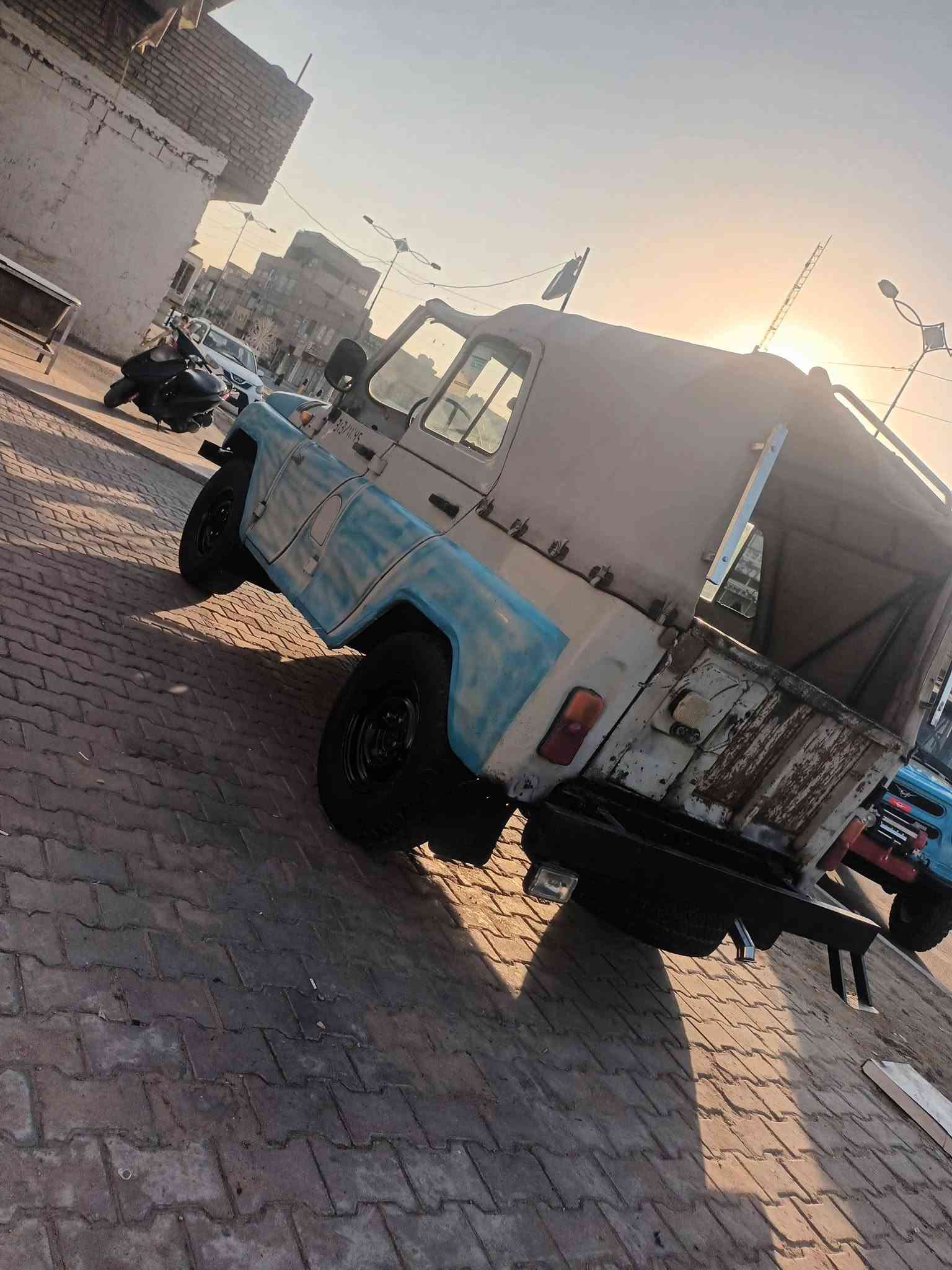 واز البيع بدون رقم موديل 2000مكينه وكير ونجي مكفولات تحويره دسكات وكسن فاره وكهربيات كله شغاله وسياره بلادي رصاصي بكاني بغداد مدينة الصدر وليحب يخابر رقمي ***********
