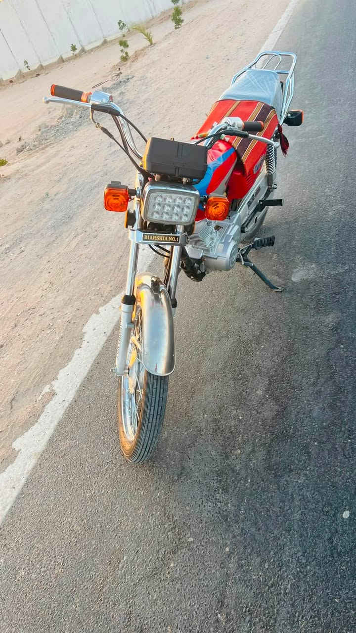 ٢٦ سكنر للبيع كفاله الدراجه المكان طريق كربلاء نجف عمود ٨٤٠.            ***********.
