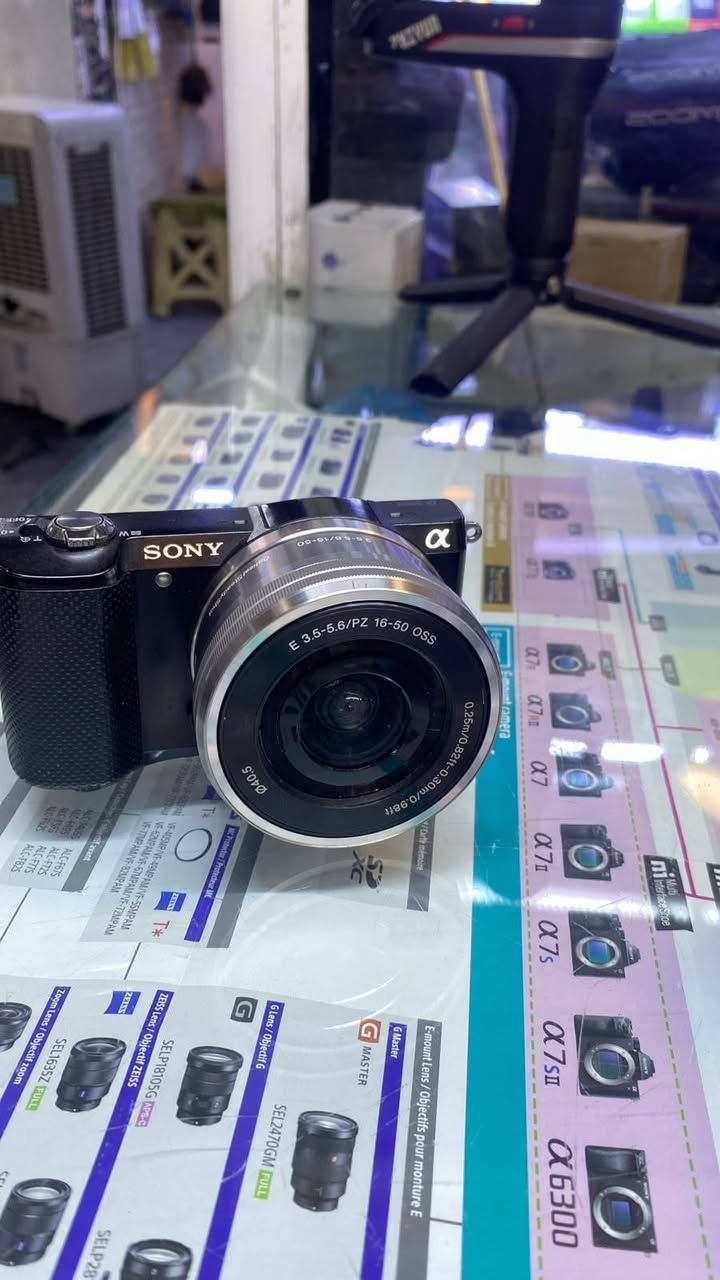للبيع: كاميرا سوني Sony Alpha A5000 بحالة ممتازة جداً
السلام عليكم ورحمة الله وبركاته
​للبيع كاميرا Sony A5000 الغنية عن التعريف، الكاميرا جداً نظيفة وبحالة ممتازة، شغال فيها كل شيء بدون أي مشاكل أو عيوب.
​💰 السعر: 320,000 دينار (قفل غير قابل للتفاوض).
​📸  ***********
