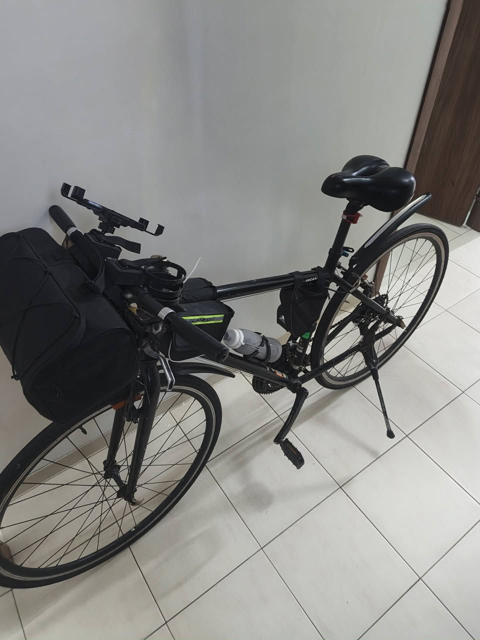 سلام عليكم شباب
للبيع 700c🚲
🔴 جاهز اي عطل ما بي 
      شيمانو أصلي
🔴 الامنيوم الباسكل
     7 نمر خلفي 
     3 أمامي 
🔴 الباسكل نضيف جدأ
      ما امبدل بي شي 
🔴 سعر الباسكل 150 قفل ما بي إي مجال 💵
     لانه باسكل غالي عليه 
     العنوان بغداد بسمايه 
🔴 عذرن على جماعت المراوس 
     رقمي ***********
