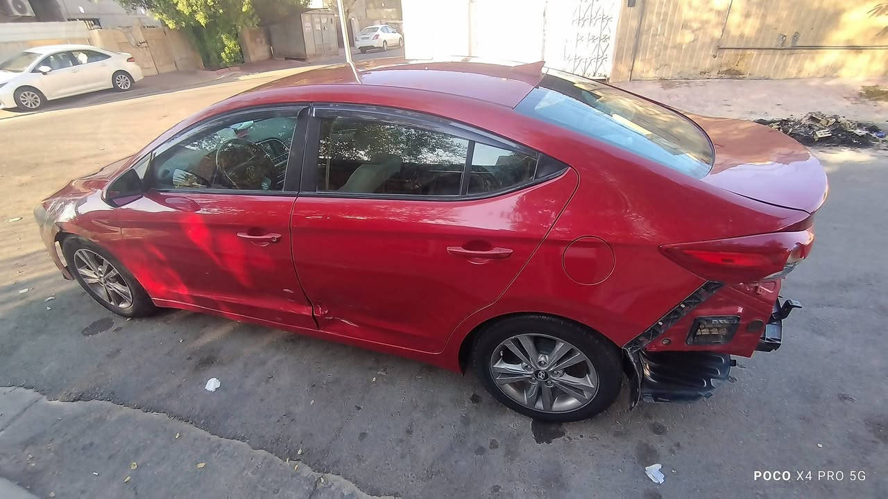 السلام عليكم النترا ٢٠١٧ وارد امريكي محرك ١٨٠٠ حادثها حسب قول راعيها دعاميه للعلم بشهر الرابع فاتح مكينه عارضها ب ١٠٠ ورقه وبيها مجال ***********
