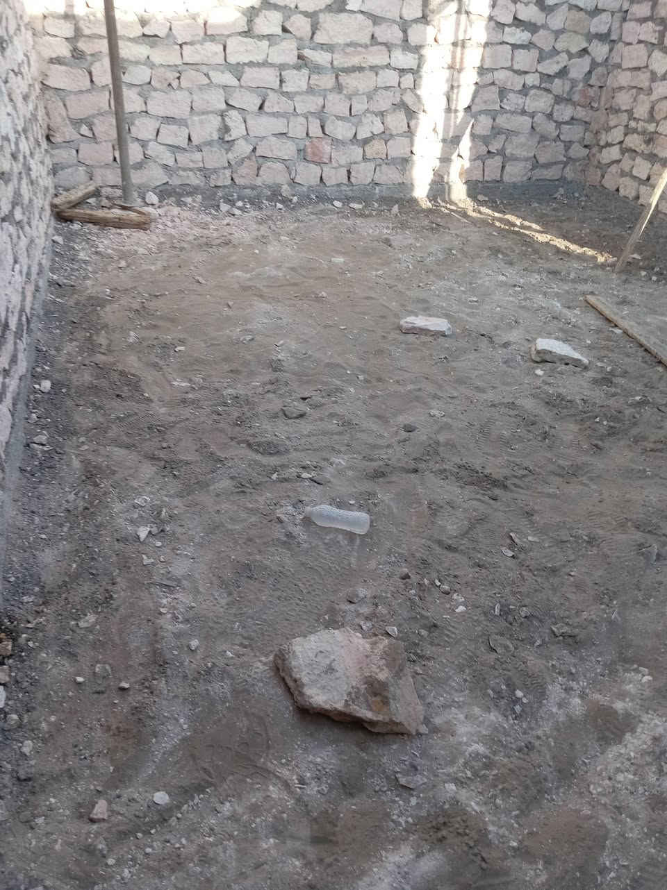 سلام عليكم  / يوجد كادر عمل جاهز/ تصعيد مواد/ تنضيف بيوت/ تفليش/ تكشيط/ تنضيف حدائق/ دفن نهري  / شقلنه ليل ونهار   /ومعداتنه جاهز/ ماعليك بس تصال على رقم  /    ***********
