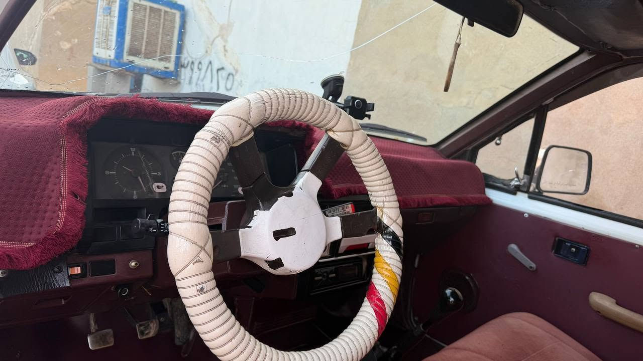 نيسان • موديل ٩٣ • للبيع
