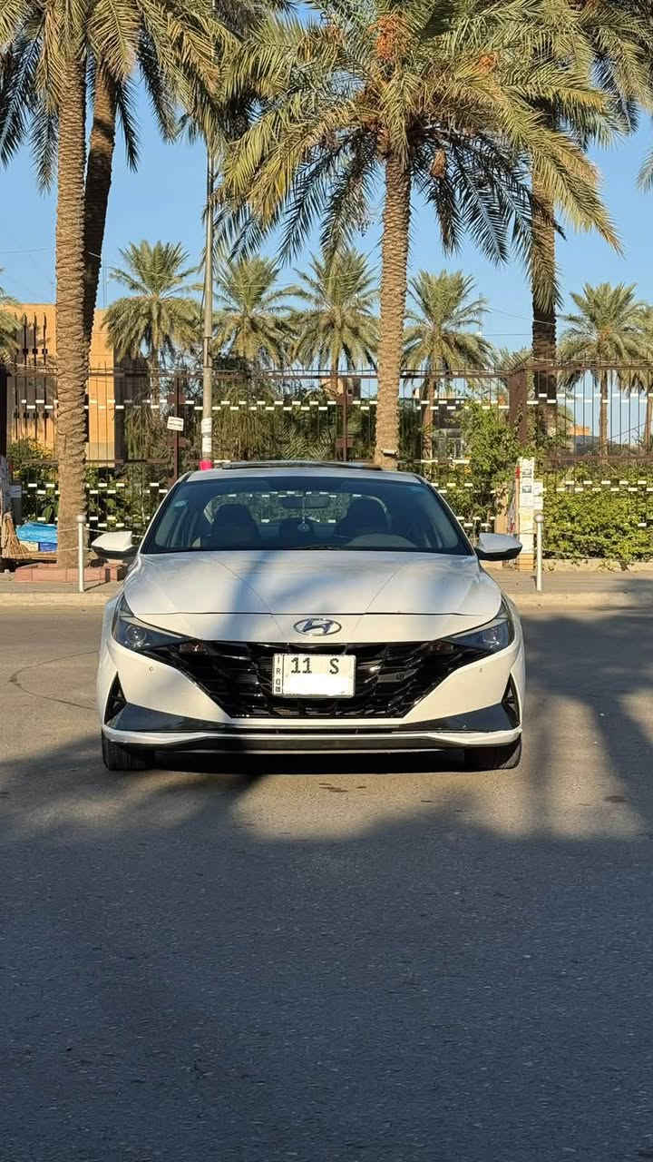 🚘 للبيع النترا 2023 خليجي 🚘
🔹 اللون: أبيض
🔹 المحرك: 2000cc
🔹 وارد خليجي
🔹 كير AT المرغوب
🔹 الممشى:85 ألف
✨ فول مواصفات: 
✔️ فتحة سقف 2 طكه
✔️ بصمة وتشغيل عن بعد
✔️ حساسات أمامية وخلفية
✔️ نظام ترحيب
✔️ مرايا شفط
✔️ شاشة أصلية تدعم Apple CarPlay و Android Auto
✔️ 3 وضعيات قيادة (Eco / Normal / Sport)
✔️ نظام ABS
✔️ تبريد ثلاجة قطعتين
📌 السيارة بانزين محسن بالكامل
📌 الدهن كله أصلي
📌 باتري جديد
📌 مكفولة محرك وگير
🔧 الملاحظات:
باب خلف السايق صبغ
الجاملخ الخلفي عكس السايق صبغ
بارد بلبنيد شوية
بيها دواسة بسيطة تحت باب عكس السايق 
💰 المطلوب: 163 وبيها مجال للشراي
📍 المكان: بغداد - حي الجهاد / حي الحسين
📞 ***********

