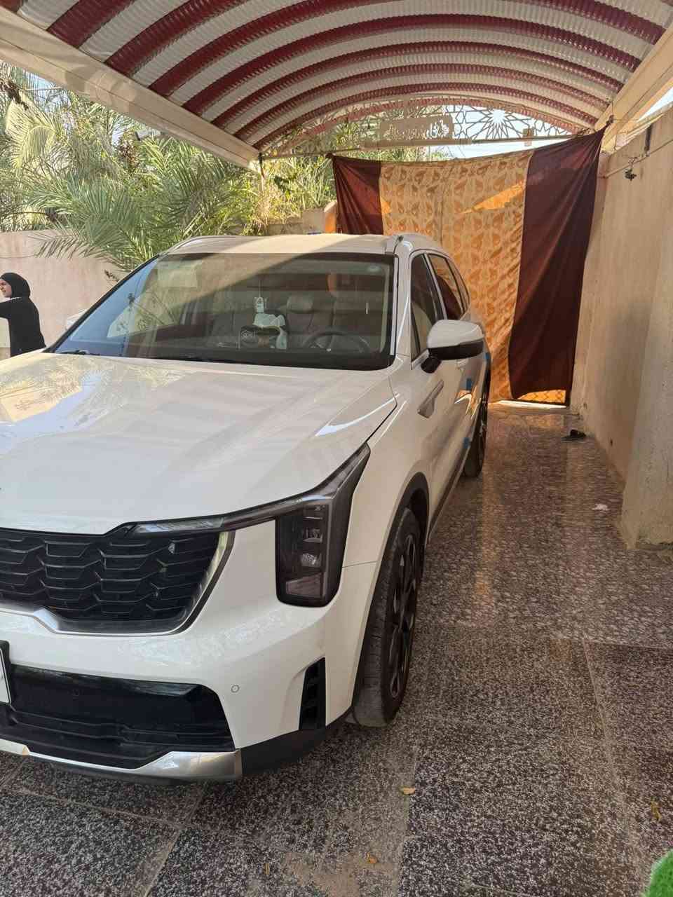 سلام عليكم
سورنتو موديل 2025 
بعدهي زيرو ماشية 12 الف فقط
خليجي كامرة وحدة قمارة حديد 
السعر 305 وبيه مجال بسيط 
مكلف بالنشر هذا رقم صاحب 
السيارة ***********
