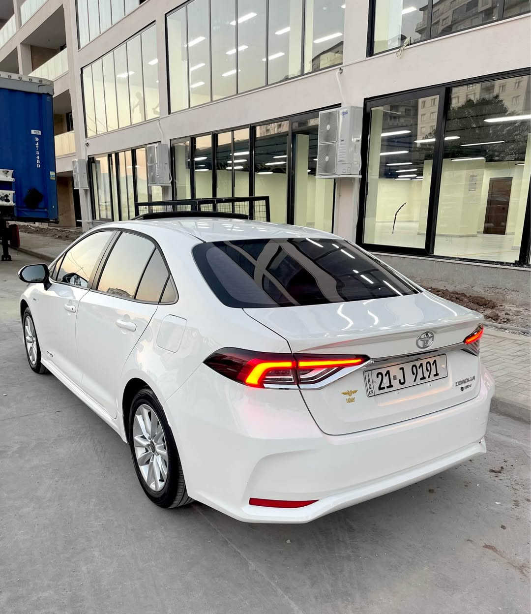 Corolla 2025 HEV 
کامل جوانکاری کراوە 
و باڵی سندوق
 گاعی قاڵب 
گاعی شه‌ریكه‌ی ڕانه‌خراوه‌ 
٢ به‌صمه‌ی شه‌ریكه‌ی له‌گه‌ڵه‌ 

‎١٤ هه‌زار رۆیشتووە 
‎بی بۆیاخ بی سارد بی تەزرە
هەمووی بەشەرت
سۆنه‌رم داناوه‌
نرخ 173$ مامه‌ڵه‌یه‌كی كه‌م 
*********** السليمانية, العراق
