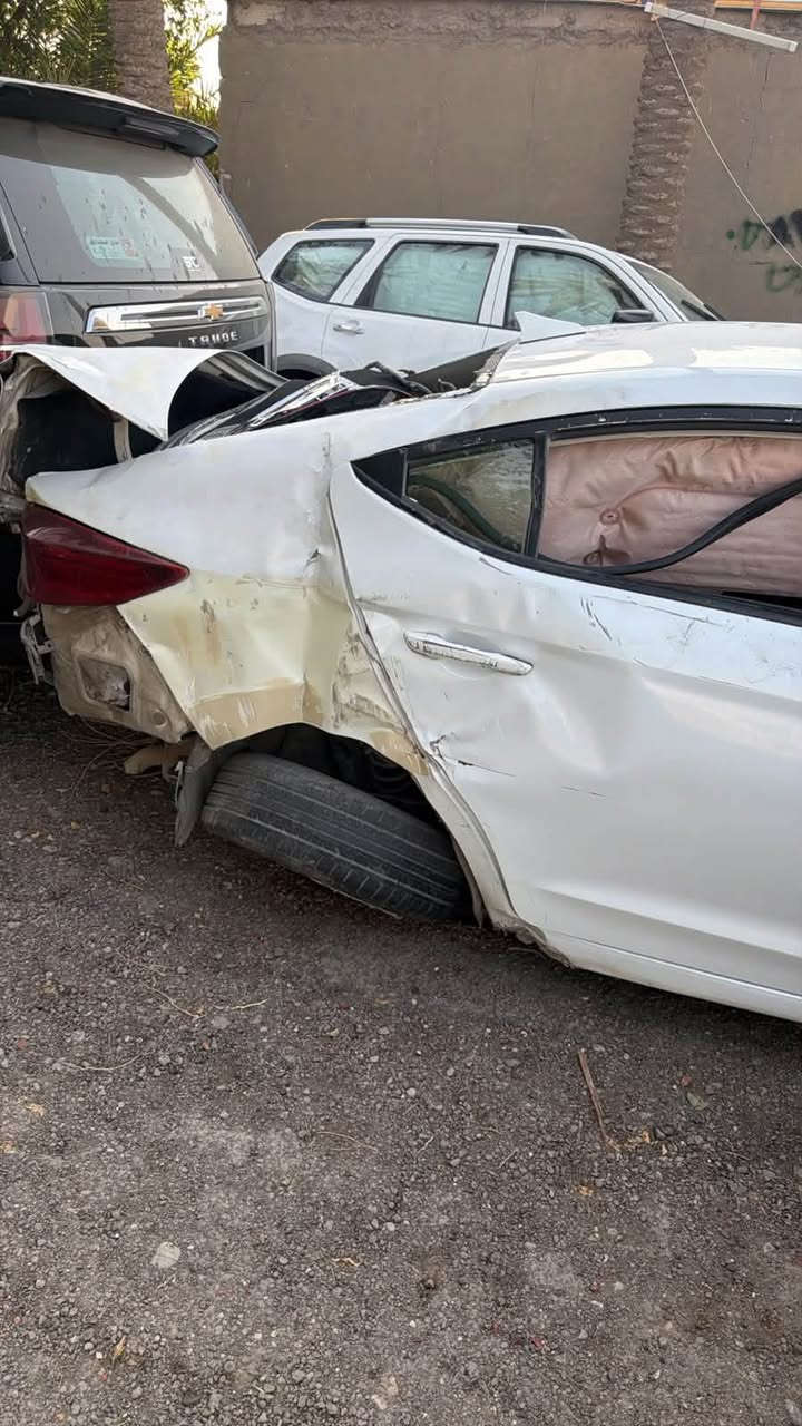 السلام عليكم
سيارة النترا موديل2019وارد امريكي بيها حادث 
للاستفسار اكثر عن السياره الاتصال على هذا الرقم
***********
