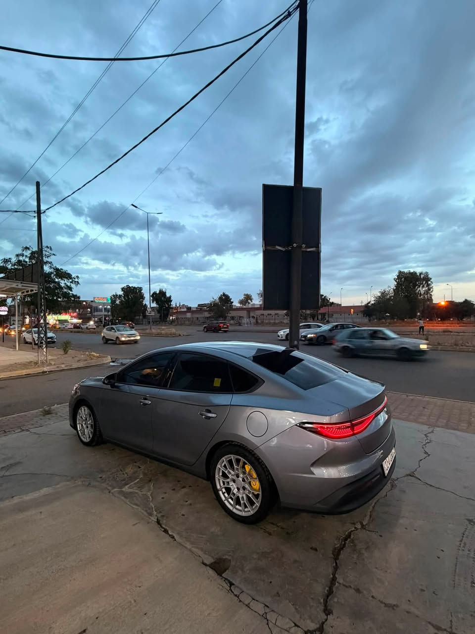 Byd seal05
2025

رقم اربيل  باسمي
لون نفطي المميز 
دواخل ابيض 
ويل كروم وتايرات جديد حجم ١٨
فجوج رياضي 
بطارية 55 km 
بيها كتاب تضليل 80%
بدون ملاحضات 
الشراي يخابرني 
رقم الهاتف : ***********
