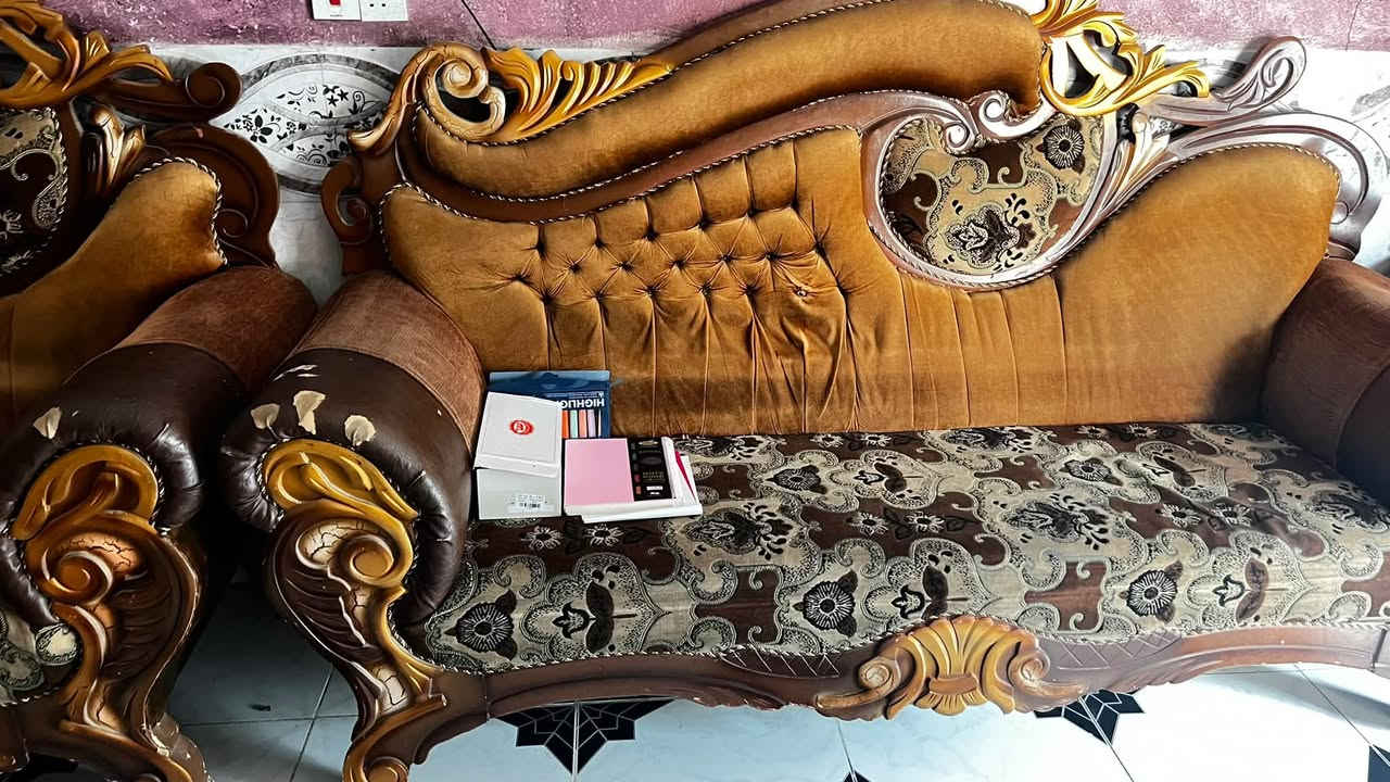 طقم ٥ قطع • جديد • مستعمل قليل