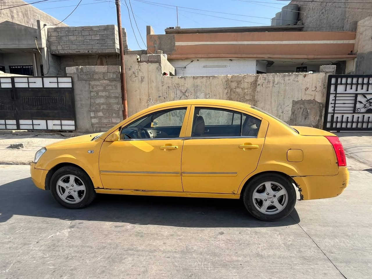 للبيع سياره شيري A5 موديل 13 رقم بغداد السنويه بسمي لغايت 29 بي ضربه جهت السايق  من الخالف السعر 37ورقه بي مجال عنواني كركوك 16اب وهاذا رقمي *********** متواجد عل وتساب تحياتي الكم
