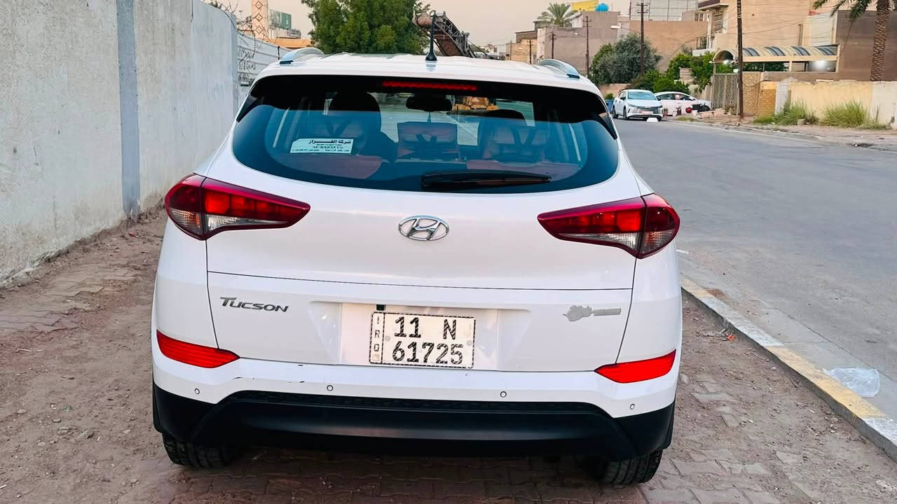 توكسان 2017خليجي
نص فول

محرك 2000دوش 

سنتر لوك 

حساس خلفي 

عداد دجتل 

مري شفط 

السياره ماشيه 120

كير محرك مكفولات 

السياره بيه بارد ورش بخشم البنيد 

وصبغ بل جاملغ الايمن فقط عدا ذالك السياره مكفوله 

السعر 155

مجال

للشراي فقط 

الرقم ***********
