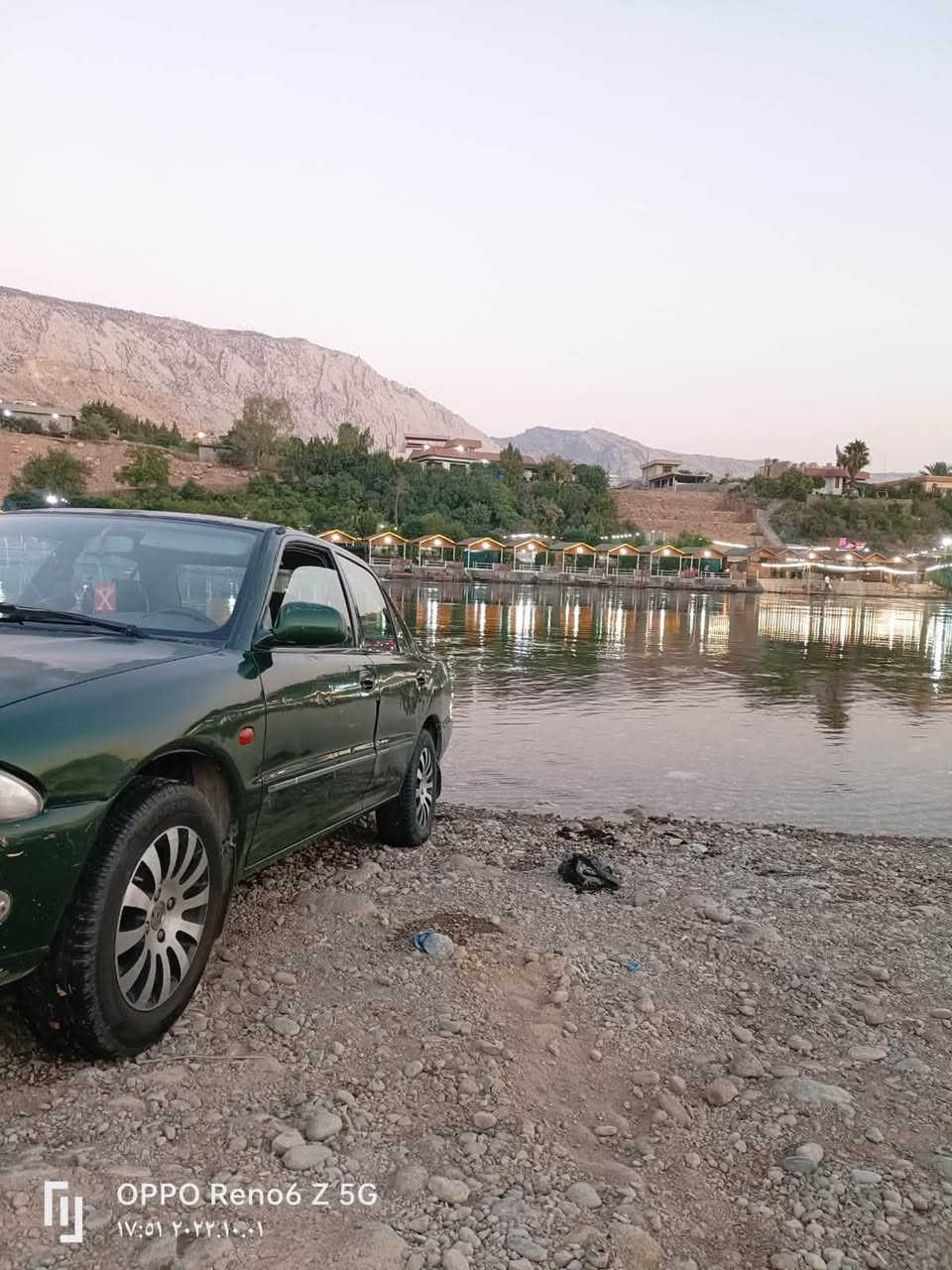 سلام عليكم براتون للبيع موديل ٢٠٠٢ سياره جديده تخم تاير جديد كير مكينه كفاله تبريد ثلج سبير جديد تدفئه تبريد  سعر 39ورقه وبيها مجال بسيط حك جيه للشراي للاستفسار ‭***********‬
