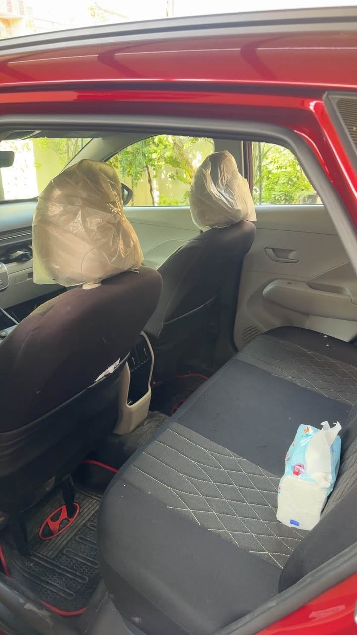 كونا موديل 25 فول موصفات كير تعليك
مكينه 2.0 ماشيه 20 الف 
حادثها جدا بسيط فقط جنطه تبديل قبق جنطه 
صور الحادث مرفقه بل منشور 
السعر 178 عنوان بغداد جديده الاستفسار 
***********
