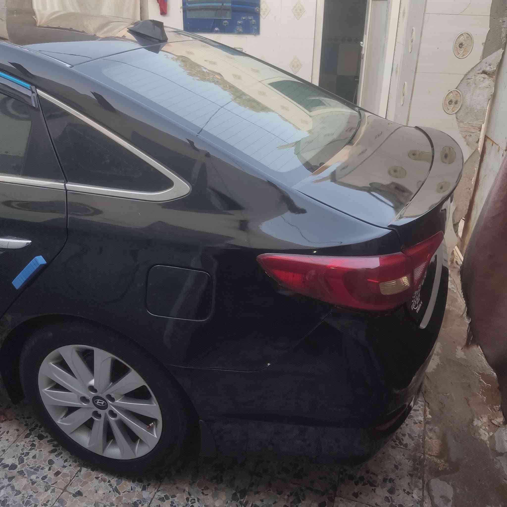 السلام عليكم  
سوناتا 15
سبورت 
محرك GDi 2400
تبريد تدفئه 
تخم تاير 
وارد امريكي 
كشنات جلد 
كشن كهربائي
نضام سبورت ايكو عادي 
رقم بغداد مداور ثاني يوم 
الناصريه /الرفاعي 
السعر 110 وبيها مجال
الاستفسار 
***********
