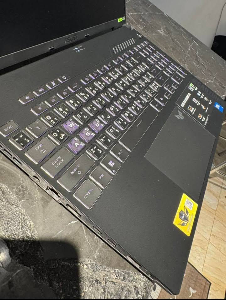 🔥 للبيع ASUS TUF Gaming F16 🔥

✅ الحالة: نظيف جداً واستعمال خفيف
✅ نسبة النظافة الخارجية: 99%
✅ نسبة البطارية: 92%

💻 المواصفات:
🔹 المعالج:  Intel Core 5 210H 8cor
🔹 كارت الشاشة: RTX 4050 6GB
🔹 الرام: 16GB DDR5 5200HZ
🔹 التخزين: SSD 512GB
🔹 الشاشة: 16 إنج 165HZ FHD 1920*1200

🎮 الجهاز جاهز للألعاب والشغل بدون أي نقص
✅ ويندوز أصلي
✅ جميع التعاريف والبرامج منصبة وجاهزة
📦 الملحقات:
✔ شاحن أصلي
✔ حقيبة ASUS أصلية
‏✔ Mouse Pad عادي 
✔ موس و كيبورد the thunder ضوئي 

❌ لا يوجد كارتون

📌 ملاحظة:
يوجد أثر ضوء خط صغير جداً بالشاشة ميتعدى ٤ سانتيم يضاح فقط في الون الداكن جدا او الاسود كما موضح بالصورة، ولا يؤثر على الاستخدام أو الألعاب. 
الابتوب لا شخط لا مفتوح لا مصلح ضمان عله مشكلة الضوء 14 يوم ميتسبب اي شكال .

📍العنوان: بغداد - الدورة - ابودشير
💰 السعر 1100 الف  لا يوجد توصيل تجي تفحص وتاخذ 

📞 الرقم: [***********]
✅ متوفر واتساب ***********

للمهتمين مراسلة أو اتصال
