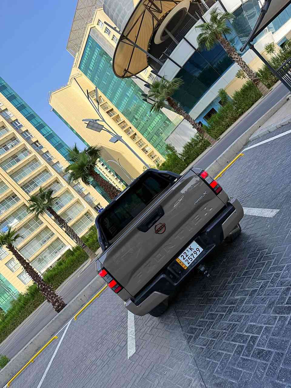 نيسان نافارا • ٢٠٢٣ • ٤٦٠٠٠ كم