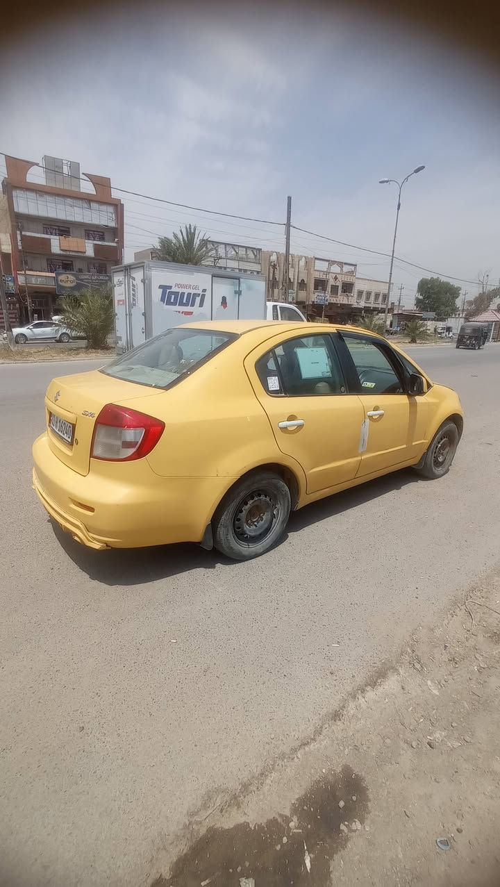 السلام عليكم للبيع سيارة سوزوكي ياباني sx4موديل2011وارد أمريكي محرك2000 بأسمي مصفره هيئه وغرامات بدون حادث گير عادي السعر 42وبيها مجال الإتصال على الرقم واتساب ***********
