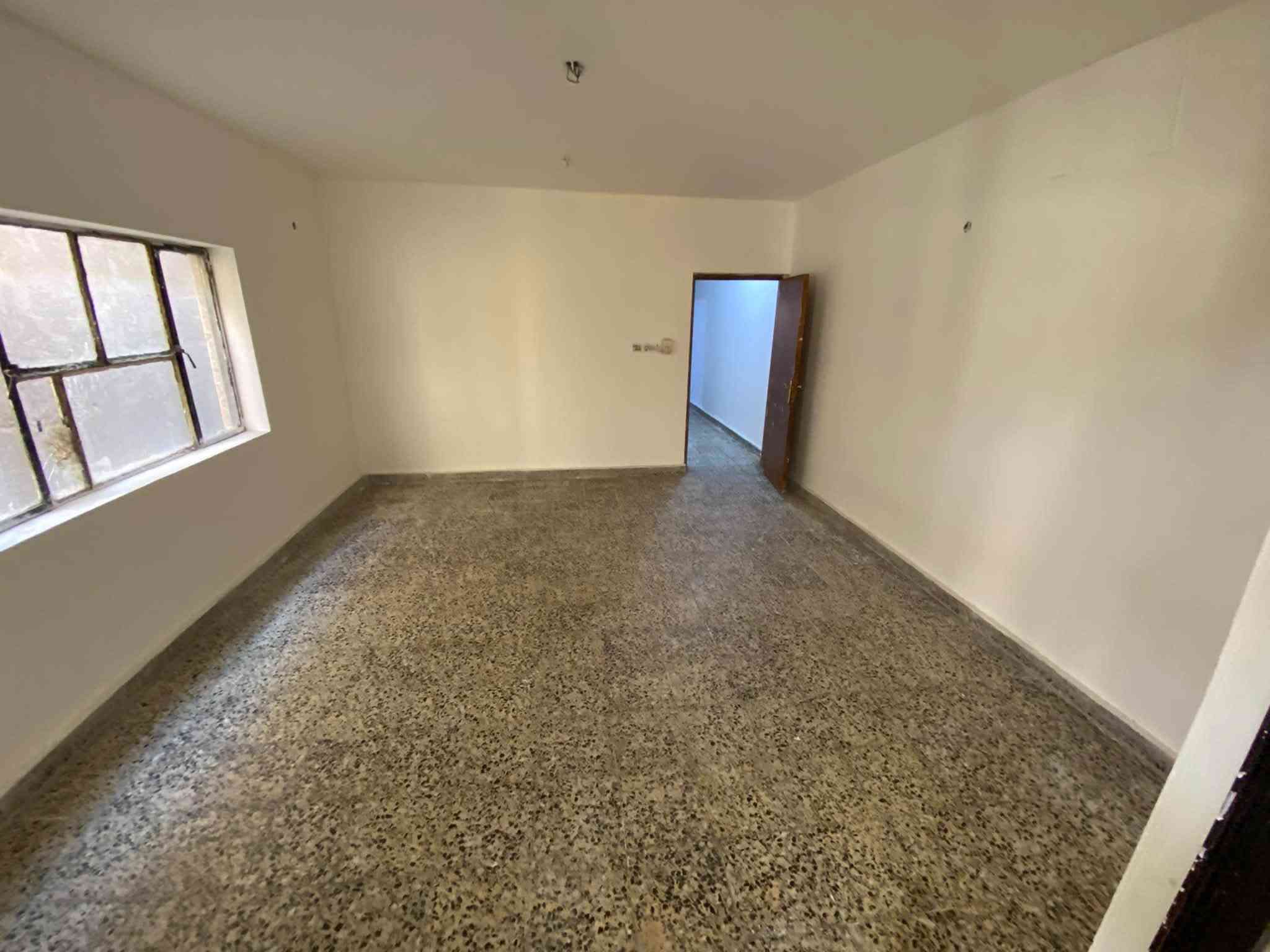 🏡 عقارات | بيع • شراء • إيجار 
مكتب افق الاعمار الهندسي 
رقم الهاتف ***********

مشتمل طابق ثاني معزول عزل تام 
مساحه 150
غرفتين نوم وصاله ومطبخ وصحيات والسطح  

الموقع شارع الكويتي 

سعر :850الف 

مشتمل ارضي 

غرفتين نوم وصاله ومطبخ وصيحيات عدد2 وكراج 
معزول عزل تام 
وياه مولد 5امبير من ضمن العقار 

بدل يجار  مليون 

 

🏠 بيوت وشقق
🏢 محلات ومكاتب
🌳 أراضي ومزارع
🔑 إيجار يومي • شهري • سنوي
💰 بيع وشراء العقارات

📩 للاستفسار أو عرض عقارك للإيجار والبيع، راسلنا على الخاص

📍 بغداد سيديه شارع قطر الندى مقابل ضي بغداد 

عقارك المثالي… أقرب مما تتوقع. 🤍

رقم الهاتف ***********
