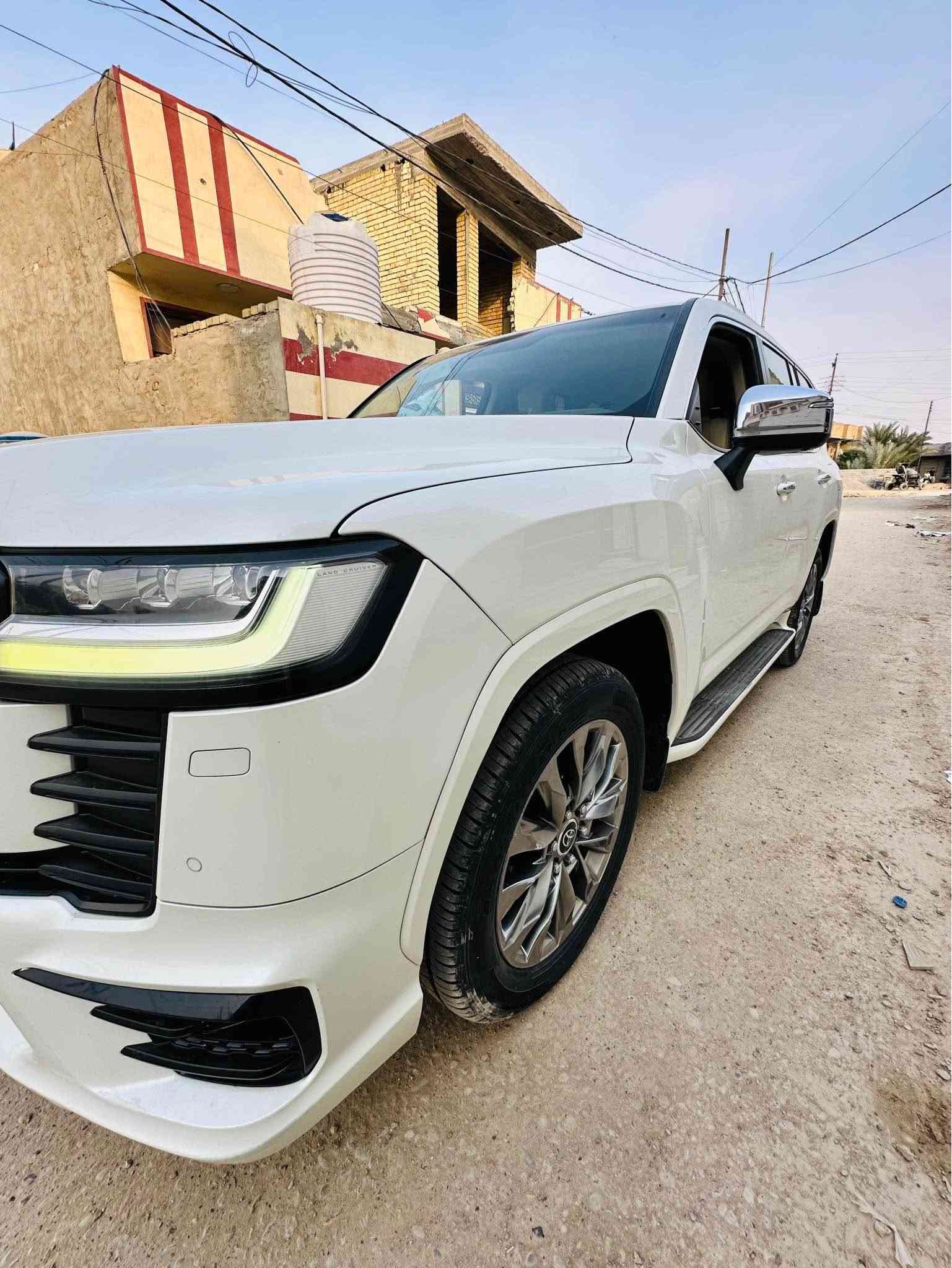 لاندكروز VX • ٢٠٢٢ • رقم بغداد