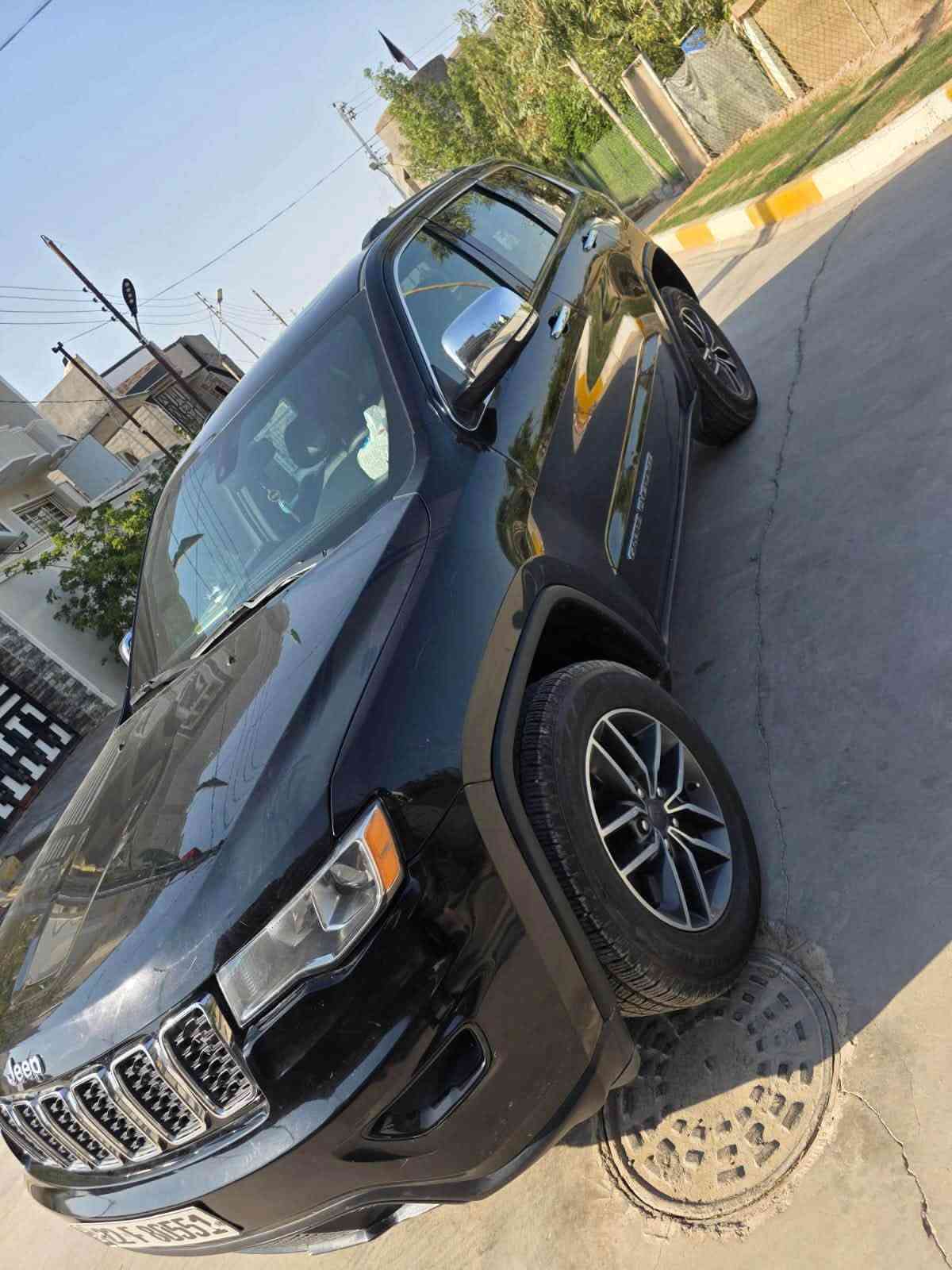 جيب شيروكي 2021وارد امريكي السعر240 وبيها مجال فول مواصفات فئة لمتد بانوراما كشنات جلد كهربائيه تشغيل عن بعد خزن ميموري شاشه كامره دواره جنطه كهربائيه إشاره بلمري حساسات محرك V6. 3600 تبريد خلفي محرك وكير وتبريد وحداديه مكفولات ماشيه 84 تخم تاير جديد وارد امريكي حادثها چاملغ شويه من البنيد  كلير بدون دواخل والباقي كفاله عامه ضربه وصبغ وتبديل رقم اربيل انكليزي 
***********
