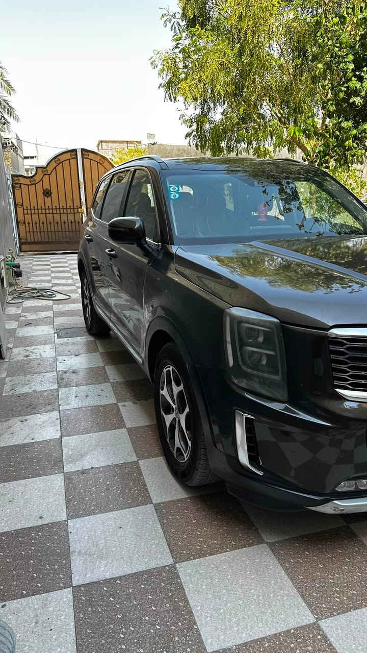 السلام عليكم 
كيا تولورايد 2020 امريكي سونار مرفق مع الصور السيارة فول رادار تدفئة تبريد كشنات تبريد ثلاث قطع محرك 3800 صندوق كهربائي مري شفط فتحة سقف كشنات كهربائي بعد بيهة هواي مواصفات رقم بغداد شرط التحويل 
ملاحظة / السيارة رقم مميز وتم تغيير الرقم ملكية شخصية من قبل المالك 
للاستفسار/ *********** 
مكاني بصرة تنومة سعر السيارة 205
