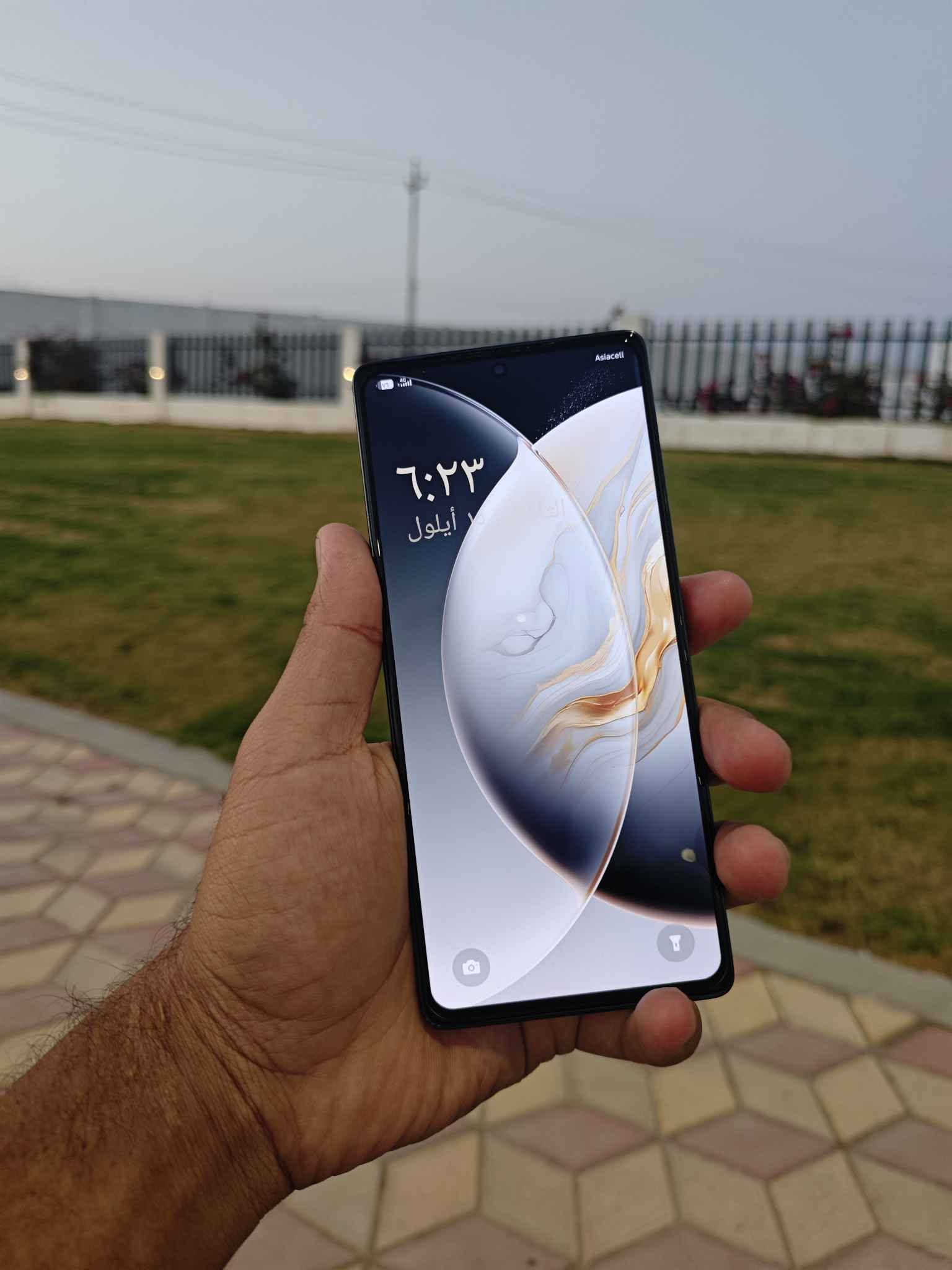 tecno camon 30 pro 5G
نظيف جدا جدا كامل ملحقات 💙💙
جهاز متكامل من جميع النواحي بالتصوير والعاب وغيرها  اقوى حتى من 40 برو 5 جي بالمواصفات افضل اجهزة تكنو 💚
ذاكرة 256 رام 12+12يعني 24
معالج دايمنيستي 8200 التمت ببجي 90 فريم
كامرات احترافية من سوني عدسة واسعة 50 ميكا تصوير فيديو 4k
بطارية 5000 شحن سريع 70 واط 
شاشة اموليد تردد 144 هرتز فائفة السلاسة والوضوح 
مكاني فلوجة او صقلاوية 
سعره 310 الف متوفر توصيل لجميع المحافظات باعتماد 5 الاف
*********** واتساب الفلوجة, الأنبار
