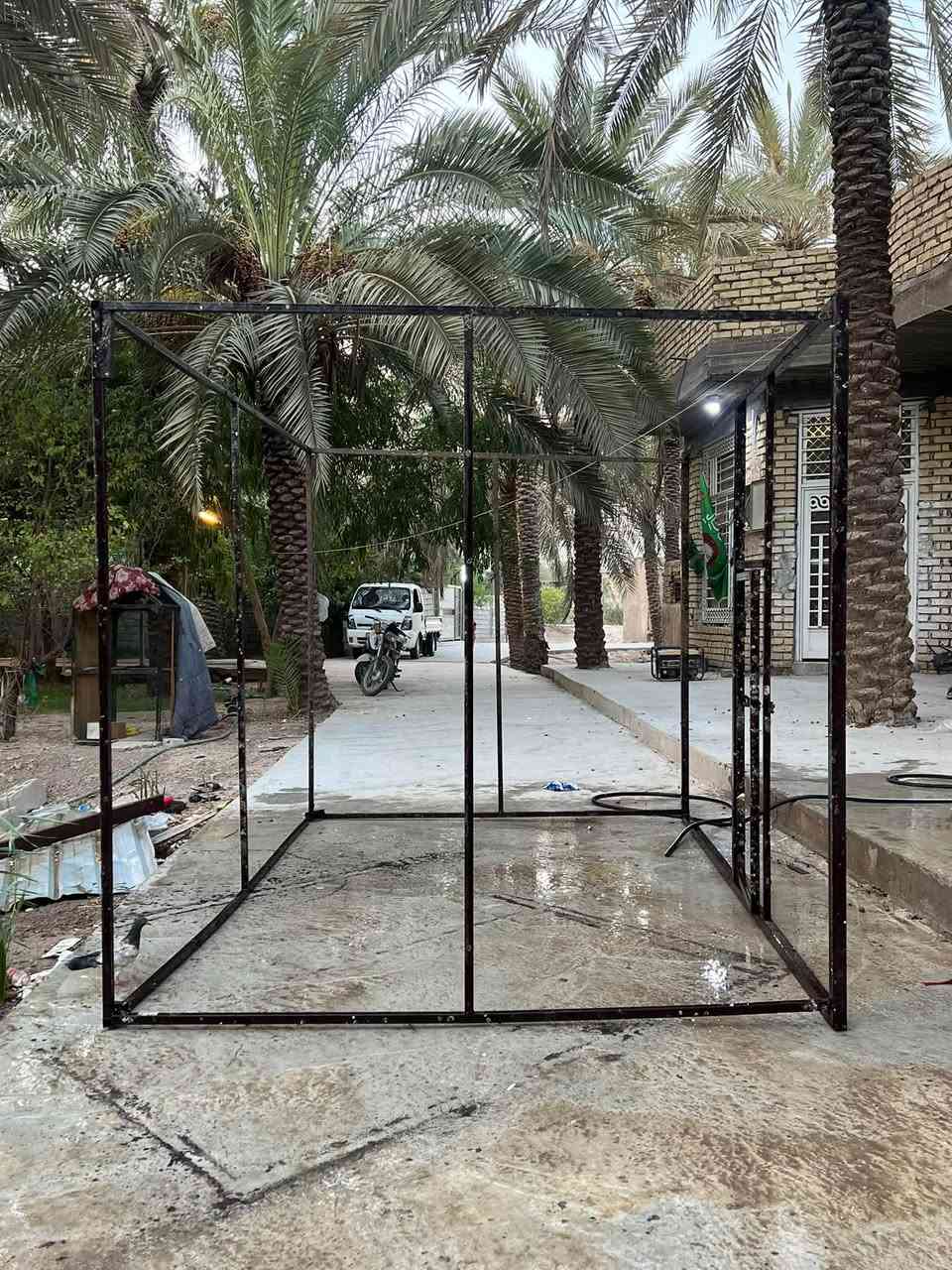 السلام علكيم قفص للبيع سعره150 وبي مجال حديد ارتفاع 2وعرضً2x2وطولً3x3الكلي 10متر
مكاني بابل دبله ‭***********‬

