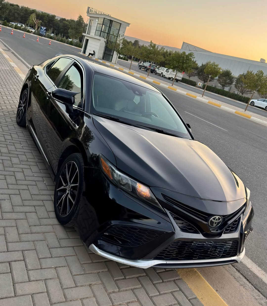 كامري ٢٠٢٣ • SE نايت شيد • ٥٢٠٠٠ كم