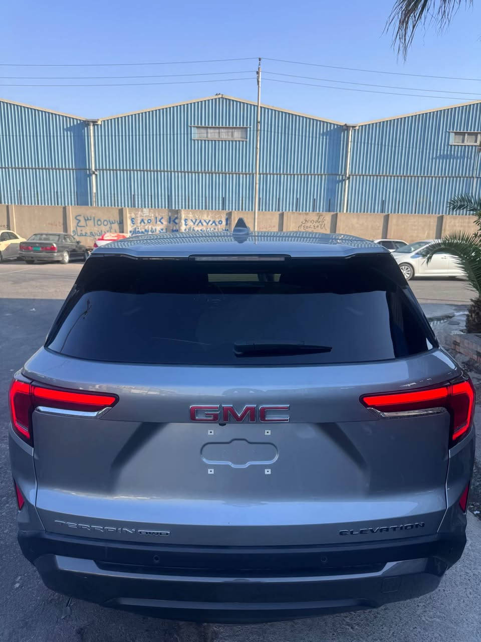 GMC TERRAIN 2025 ELEVATION 
تيران شكل الجديد 2025 
اللون رمادي 
قطعة صبغ 
حادث خفيف
ماشية 10 ميل فقط
وارد جديد
تترقم شمالي
السعر 210$
اربيل / شركة الوتين
موبايل ***********
موبايل ***********
واتساب اجاوب او اتصال مباشر أربيل, العراق
