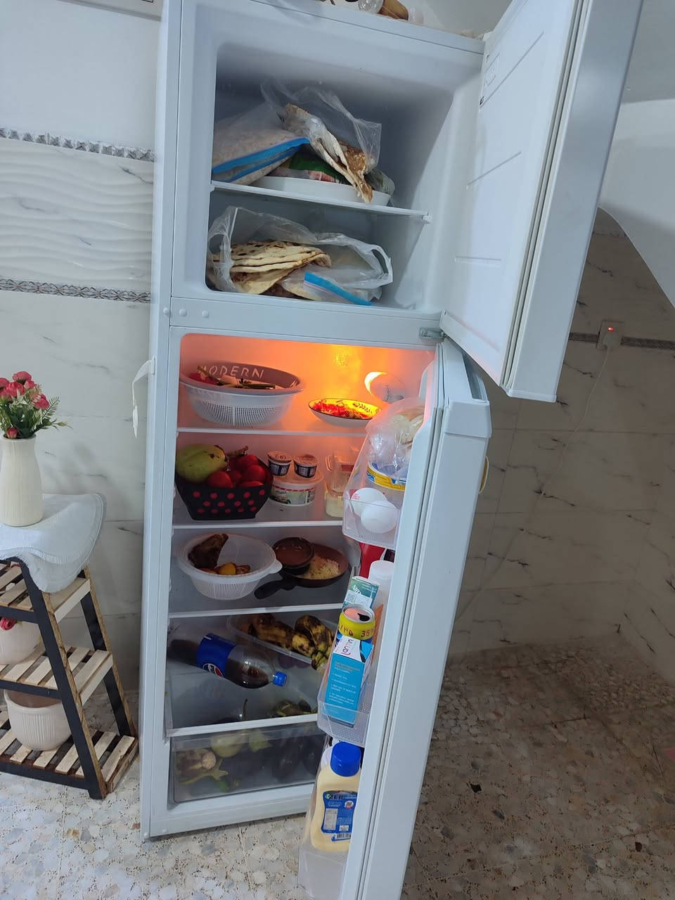 ثلاجة • ١٤قدم • مستعمل شوية