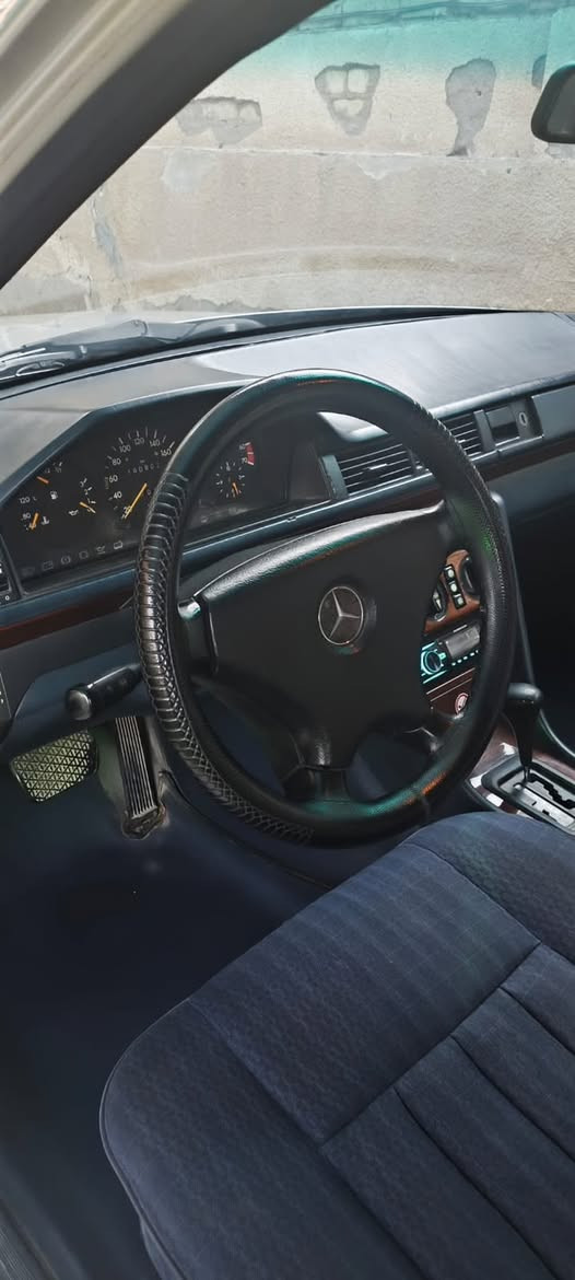 مارسدس دب موديل1990 محرك vvt2500 ميكانيك فول كهربائيات كلها شغاله تبريد ثلج خير من الله صدر امامي خلفي تخم تاير مصبوغه عام جماليه مكان السياره بغداد منطقه الشعب حي السريدات
السعر :75وبيها مجال ***********
