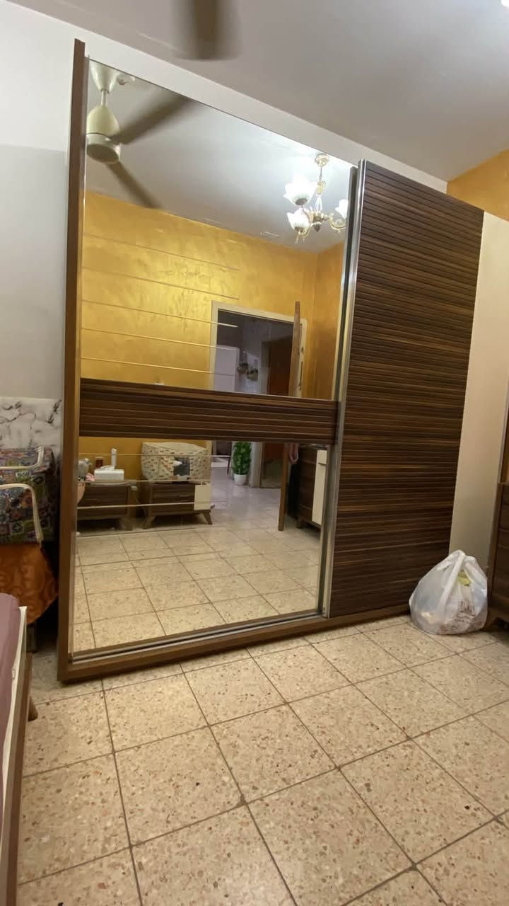 السلام عليكم غرفه تركيه للبيع جدا جدا نظيفه وشكلها بعد احلى من التصوير ماخذينها من هوم سنتر  يردوها بمليون قفل الاتصال على هذا الرقم ***********
