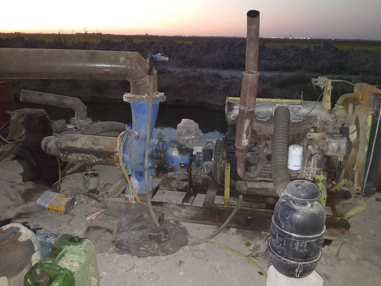 يمحرك بيركنز مال حاصده محرك لوك تجفيت جديد عليه خنزيره10ب8ضغط عالي مع جنريتر45امبير للبيع كامل صوندات سحب كل وحده طوله7متر مذب متحرك***********
