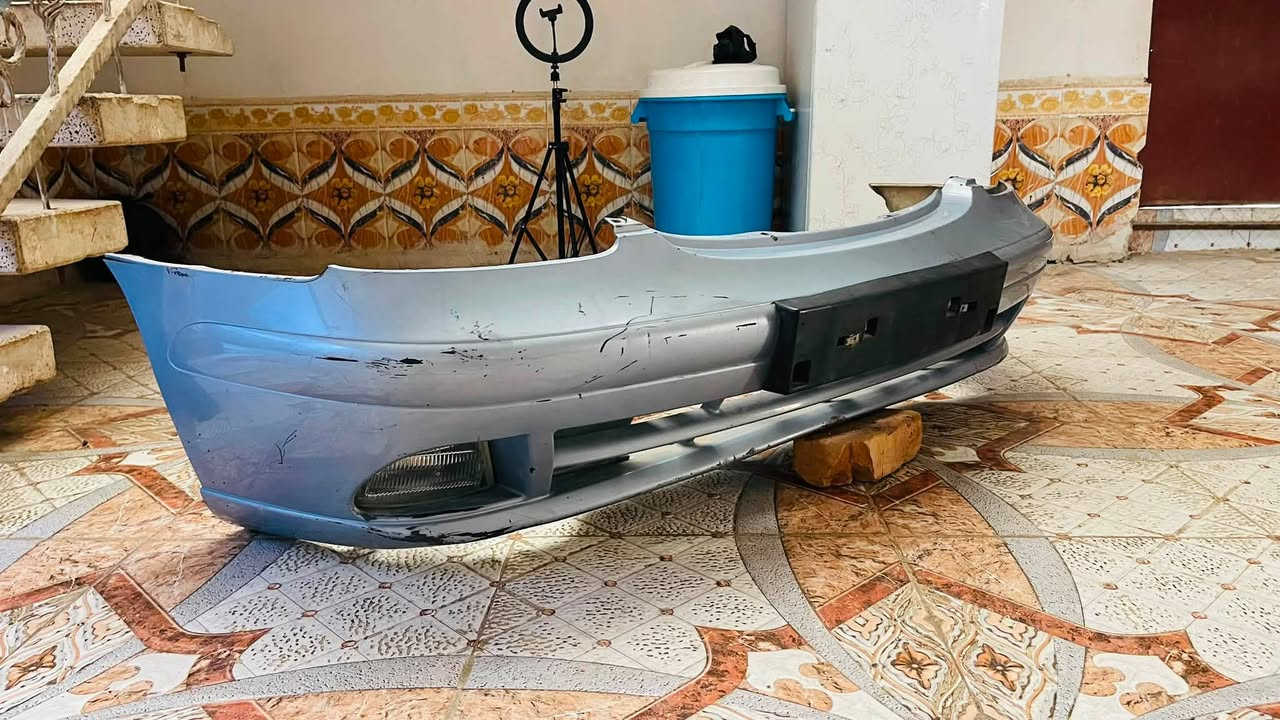 دعامية دايو نوبرا كاملة هيه وفلينتها وسكناتها جدد
مو تجاري مال حاوية كصة مابيه لافطر ولا كسر 
مكاني ناصرية مركز وعندي توصيل ***********
