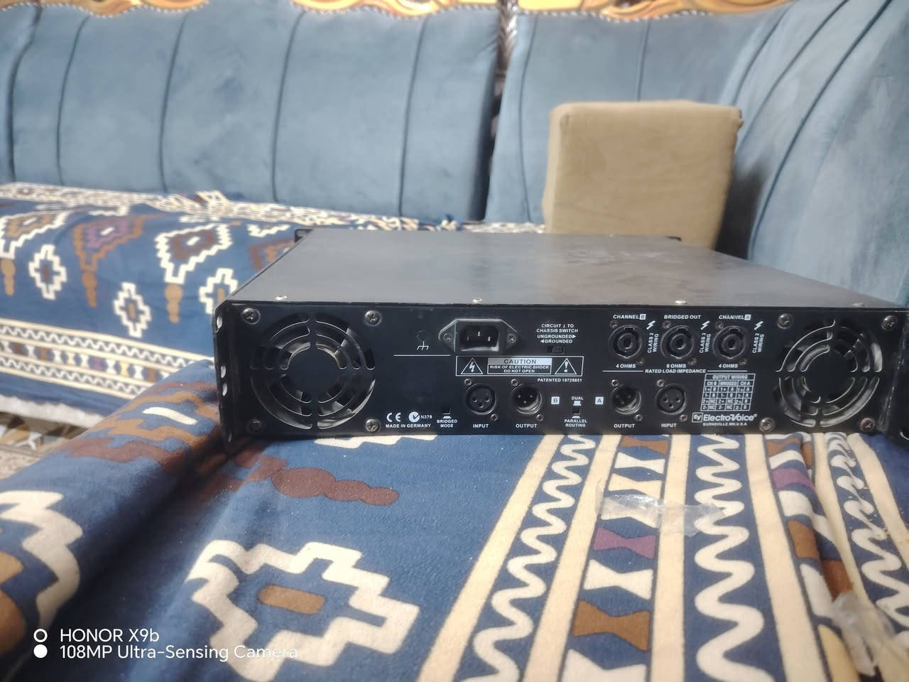 سلام عليكم خدام الحسين
بور يفي 4000 الف سعر 275
ومايك جاسكو الفين سعر 65
متوفر خدمت توصيل
رقم***********

نص مكتوب في الصور:
- HONOR X9b
- 108MP Ultra-Sensing Camera
- HONOR X9b 108MP Ultra-Sensing Camera