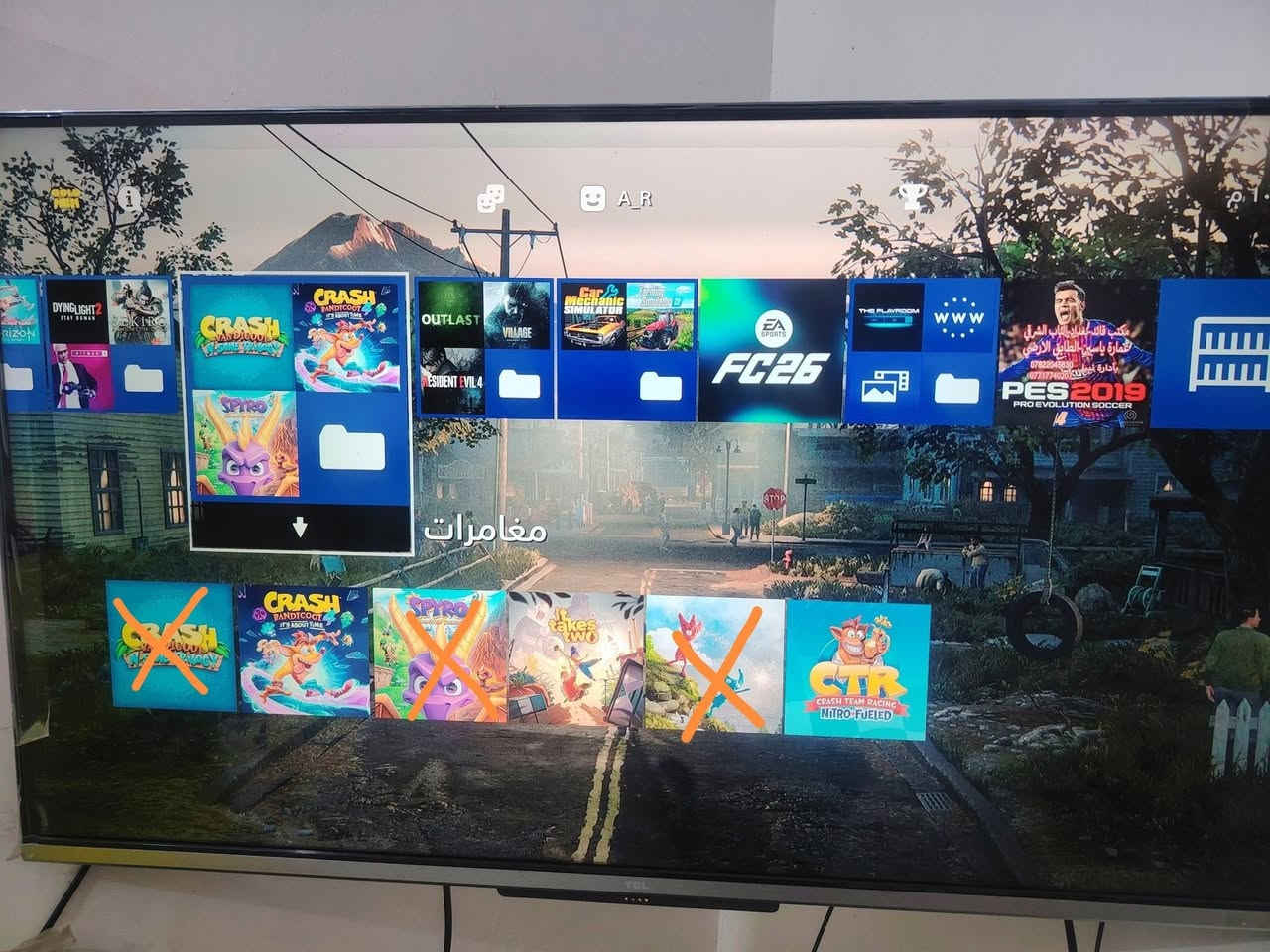 🎮 للبيع: جهاز PlayStation 4 Pro مُعدّل (مهكّر) – باقة كاملة بحالة الممتاز!

🔹 المواصفات الرئيسية:
الجهاز: PS4 Pro بحالة ممتازة جداً ونظافة عالية (تهكير قرص)

إصدار النظام: 12.02.

الحالة الفنية: استخدام شخصي راقٍ، لم يُفتح الجهاز أو يُعبث بقطع الداخلية مطلقاً.

الألعاب: أكثر من 16 لعبة مثبّتة وجاهزة للتشغيل المباشر.
السعة التخزينية الإجمالية: 1 تيرا (1000GB) 

الملحقات والمرفقات:
2 أذرع تحكم (1 اصليه + 1 تجاريه نضيفه 100%).
قاعدة تثبيت رأسية للجهاز.
شاحن يدة بلي 4 اصلي + قاعده مخصصة لأذرع التحكم.
3 مراوح اضافيه.
رف مخصص لحفظ الأقراص.

🌟 قائمة الألعاب المثبتة (مختارات من أقوى العناوين العالمية):

عالم مفتوح ومغامرات:

🏹 Horizon Zero Dawn
🗡️ The Last of Us Part II (تمت إضافة اللغة العربية بمجهود شخصي)
🗺️ Uncharted 4: A Thief's End
🚗 Grand Theft Auto V (GTA V)
🗡️ Assassin's Creed Syndicate
⚔️ Assassin's Creed Unity

أكشن وقتال:

🧟 Dying Light 2 Stay Human
🤼 WWE 2K23
🪓 God of War (2018)
🪖 Call of Duty: Modern Warfare Remastered

ألعاب ممتعة وحركية (Fun & Family):

🦊 Crash Bandicoot 4: It's About Time
🏎️ Crash Team Racing Nitro-Fueled (CTR)
👩‍❤️‍👨 It Takes Two (مشكلة عدم حفظ التقدم الشهيرة تم حلها بالكامل)

رعب وغموض:

🧟 Resident Evil 4 Remake

محاكاة ورياضة:

🔧 Car Mechanic Simulator
⚽ PES 2019

💡 ملاحظة: تتوفر مساحة إضافية في الجهاز تتيح لك مسح أو إضافة أي ألعاب أخرى ترغب بها بسهولة.

📌 تفاصيل البيع:
الموقع: كربلاء المقدسة.
السعر: 350 دينار عراقي قفل التوصيل: 5 ألاف د.ع فقط لجميع المحافظات
الضمان: (((الجهاز مضمون وجاهز للفحص والمعاينة المباشرة قبل الشراء، وانته تختار الضمان بيدك 🔥)))

📞 للتواصل والاستفسار (عبر الواتساب): ***********

((((((رجاء ما اقبل اي مفاوضه او كلام بدون فائدة بالتعليقات، الجهاز والسعر كدامك والضمان انته تحدده بكيفك، الخاص فقط لليشتري)))))).

ملاحظة جانبية: الجهاز كان متصلاً باستمرار بـ جهاز UPS لحمايته من انقطاع الكهرباء (الـ UPS ليس ضمن العرض).
