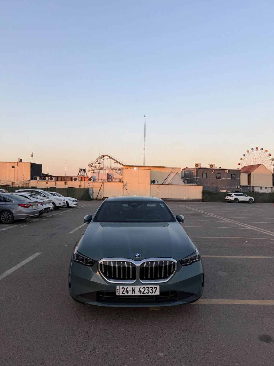 🚘 للبيع BMW 530i
📌 الموديل: 2025
📌 الممشى: 36,000 ميل

⭐ المواصفات:

• داتاشو
• خمس كاميرات 🎥
• فتحة سقف
• داخلية سوداء
‎• بصمة تشغيل وأبواب دخول ذكي
• شاشة  تدعم Apple CarPlay
• مخارج تكييف ذكية
• إنارة داخلية متغيرة
• رادار أمامي وخلفي وجانبي
• حساسات أمامية وخلفية
• كشنات جلد مع تدفئة وتدفئة ستيرن
• خزن ميموري
• نظام صوت Harman Kardon
• ستيرن كهربائي
• شحن لاسلكي
• Drive Mode 7
• مرايا شفط، قلاب، ونقطة عمياء
• إنارة ترحيبية
• قفل وفتح عند الاقتراب
• جنطة كهربائية — تفتح بالقدم 👟

✅ السيارة كلين وكفالة عامة
‏‭***********‬ 
السعر 455$
