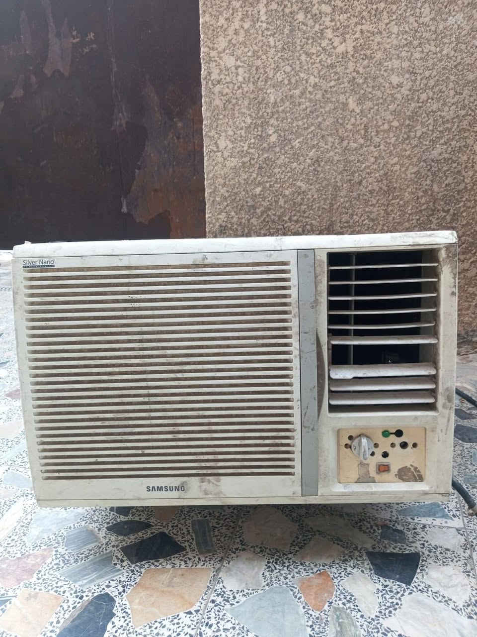 مكيف 2 طن سامسونك ما مصلح بلادي بلادي شغال حار بارد نوعيه كوري الأصلي كمبريسر *********** واساب
