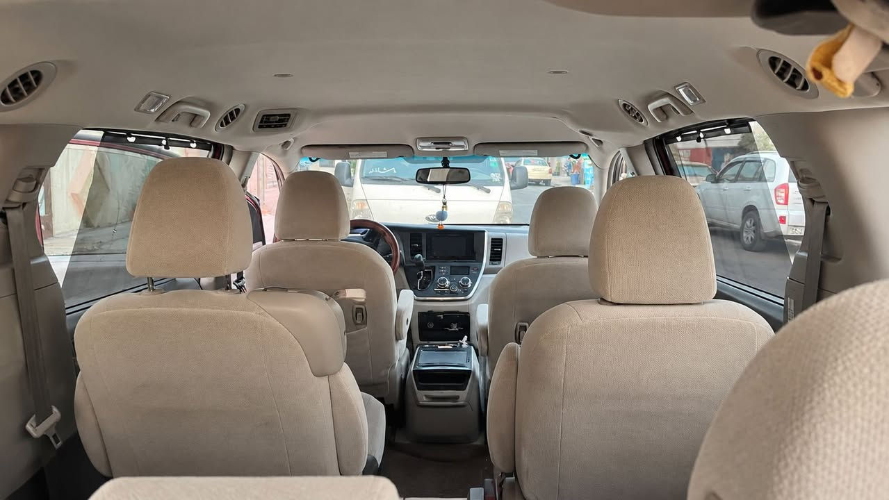 toyota sienna LE
توێتا سینا مۆدێل 2017  ماسەفات LE
گێر و مەکینە بەشەرت لۆک لۆکە تەقەو رەقە بەشەرت چرکەی تێدا نیە چار تایەی نوێی لەسەرە پاتری و سێرڤس کامل کراوە هەزەو سەنەوی نوێ هەتا 2028  سبوخ دوو پارچەی رەشە بێ داخلی سەیارەکە 141 هەزار کیلۆمەتر ڕۆیشتیە قەپات ماسەفات 8 نەفەری سوکان ڤۆلیۆم و شاشە گەورە پەردە بیلاد بەناو کردن بەشەرت  
***********
سەیارەکە لەهەولێرە .
.
تويوتا سيينا LE موديل 2017، ماسافه LE.
المكينة والجير بشرط، لوك لوك وتقه ورقه، وبشرط ما بيها أي صوت أو خلل.
أربع تايرات جديدة، البطارية جديدة، ومسوية سيرفس كامل. السنوية جديدة لحد 2028.
سبوغ قطعتين فقط بالأسود، وداخل السيارة نظيف. ماشية 141 ألف كيلومتر.
كابوت، ماسافه، 8 ركاب، سويچ فوليوم، شاشة كبيرة، ستارة، وبلايد داخلي.
السيارة كلها بشرط. أربيل, العراق
