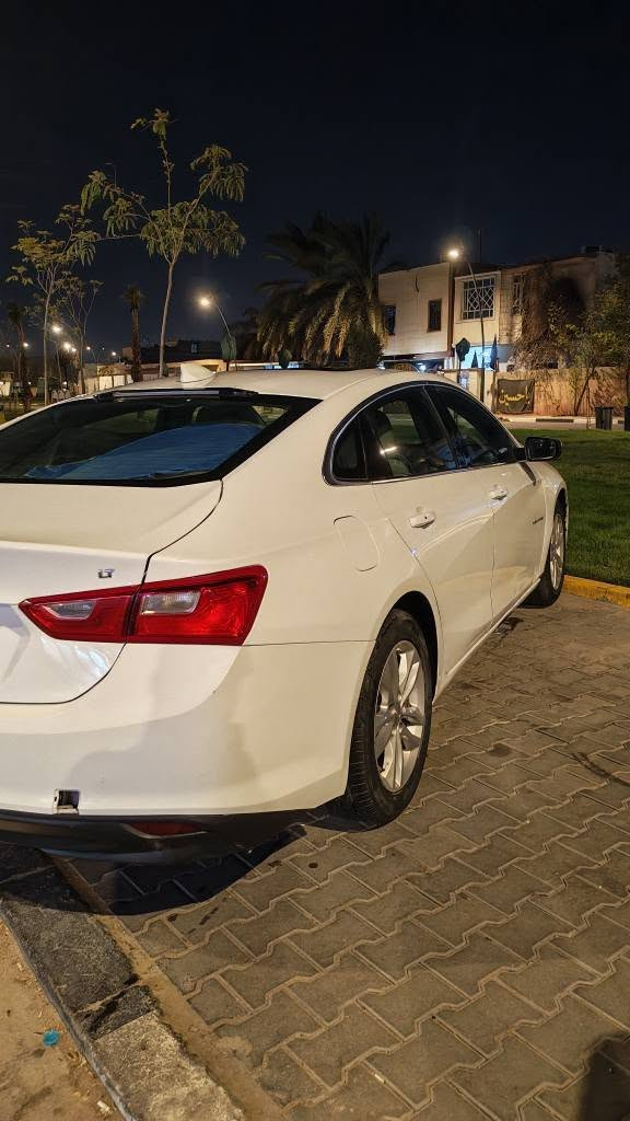 السلام عليكم
ماليبو 2018 ابيض بانوراما  رقم بصرة باسمي بيه قطعه صبغ وشويه من البنيد
السياره عليه ادامه كامله
حداده وتايرات وذانات محرك جديد
منضومة تبريد جديده
باتر وواتر بم وراديتر مكثف وعبوه فيول بمب  كله جديد
مبدل محرك جديد وصار بي كازكيت وبدلنا الكازكيت
السياره مصروف عليه وجاهز  السعر 83 ورقه وبيه مجال رقم التليفون *********** مكاني البصرة الاربع شوارع البصرة, العراق
